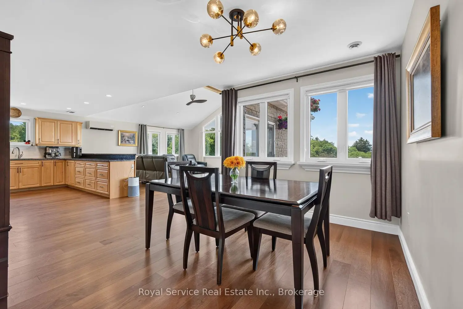 1022 Palace Road photo 3