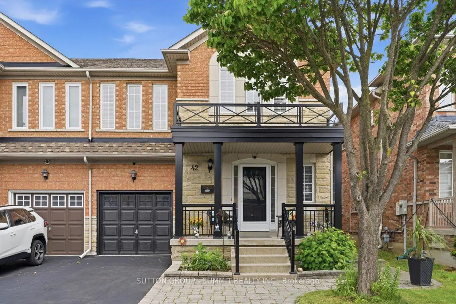 42 Dylan Street photo 2