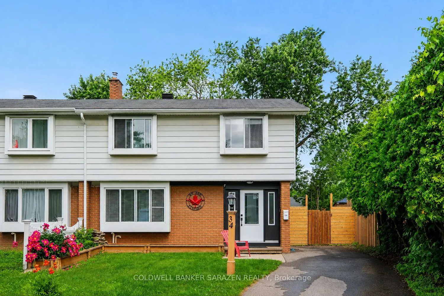 34 Downsview Crescent photo 2