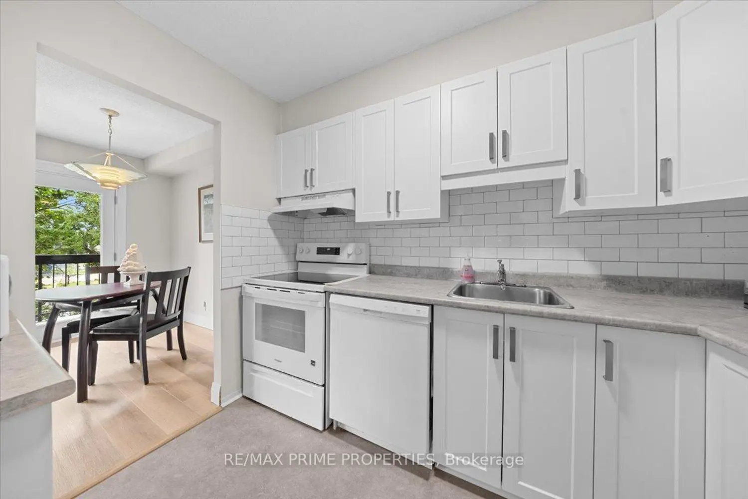 158A Mcarthur Avenue 209