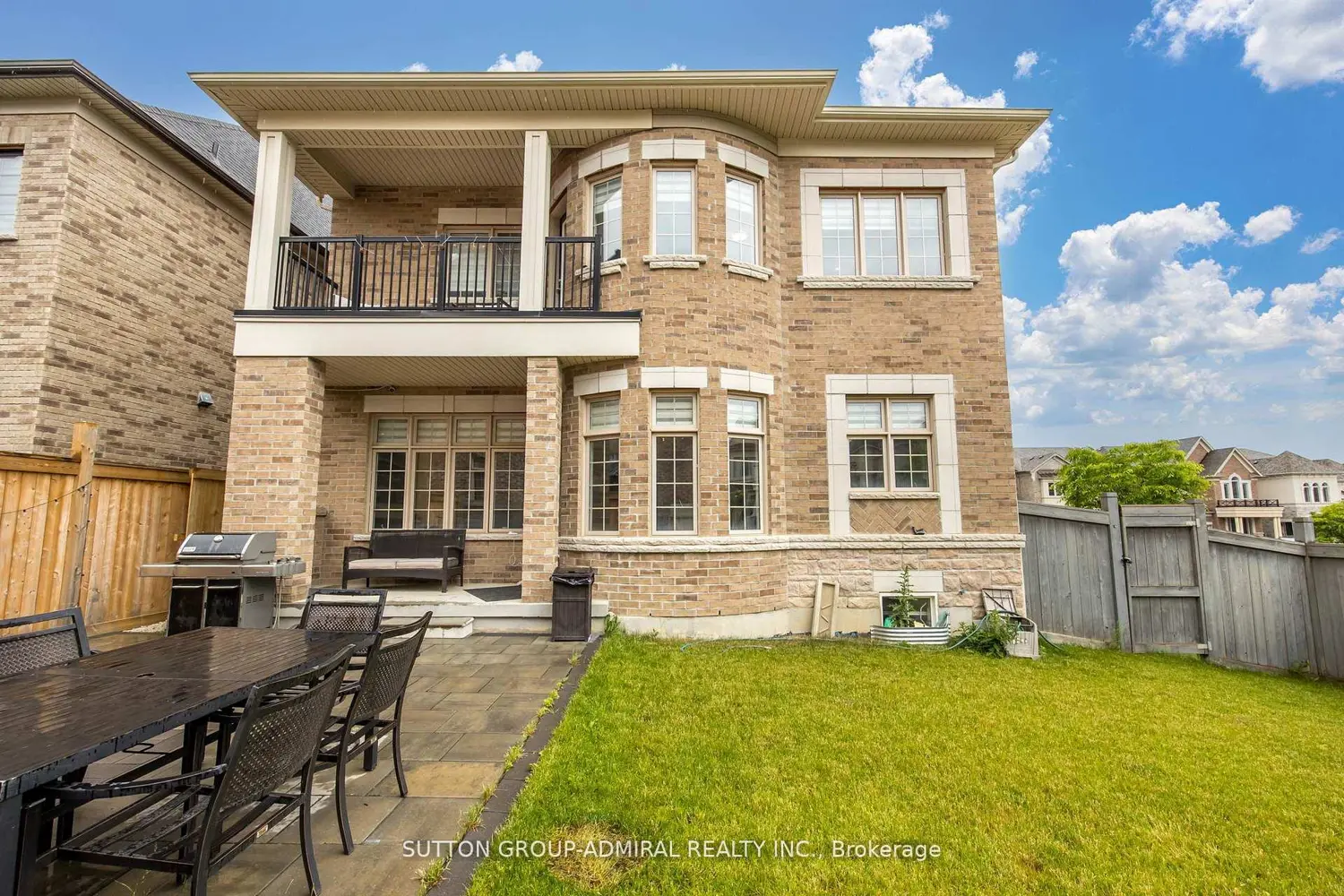 36 Hurst Avenue photo 2
