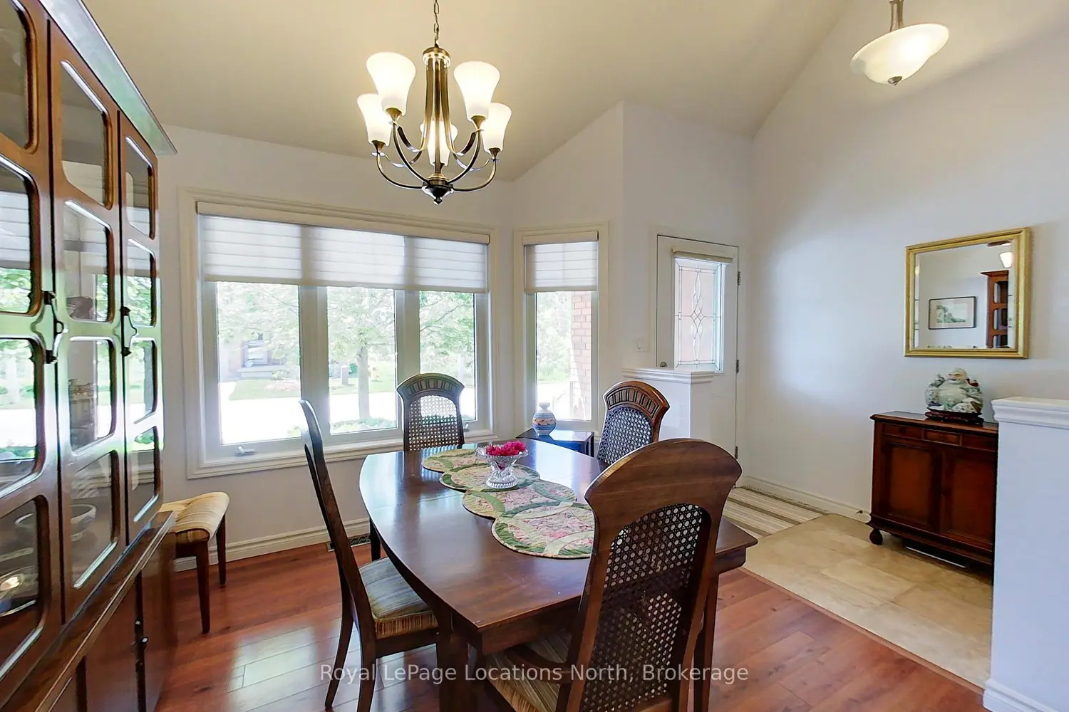 111 Empire Lane 18 photo 3