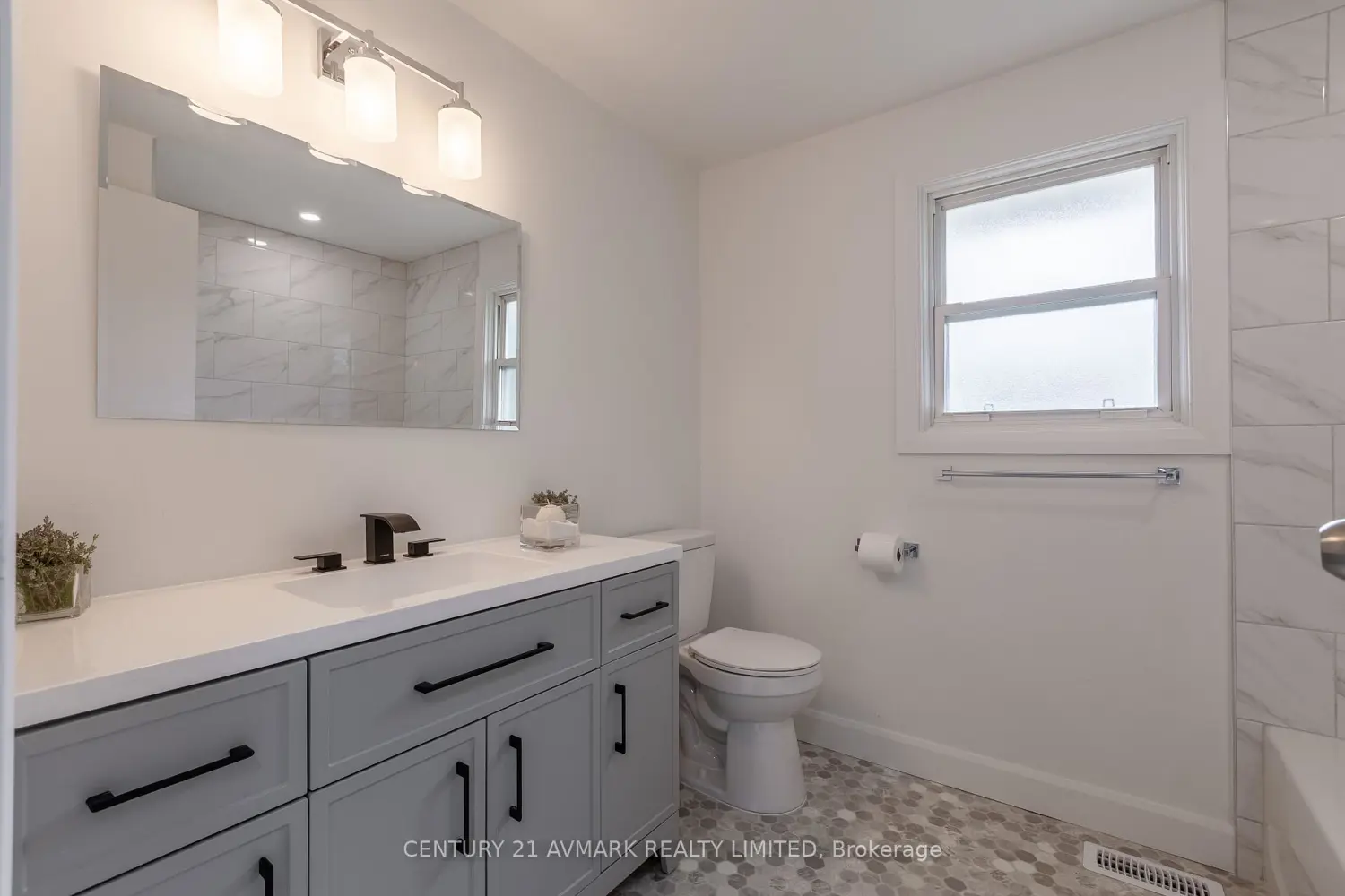 111 Northgate Drive photo 5