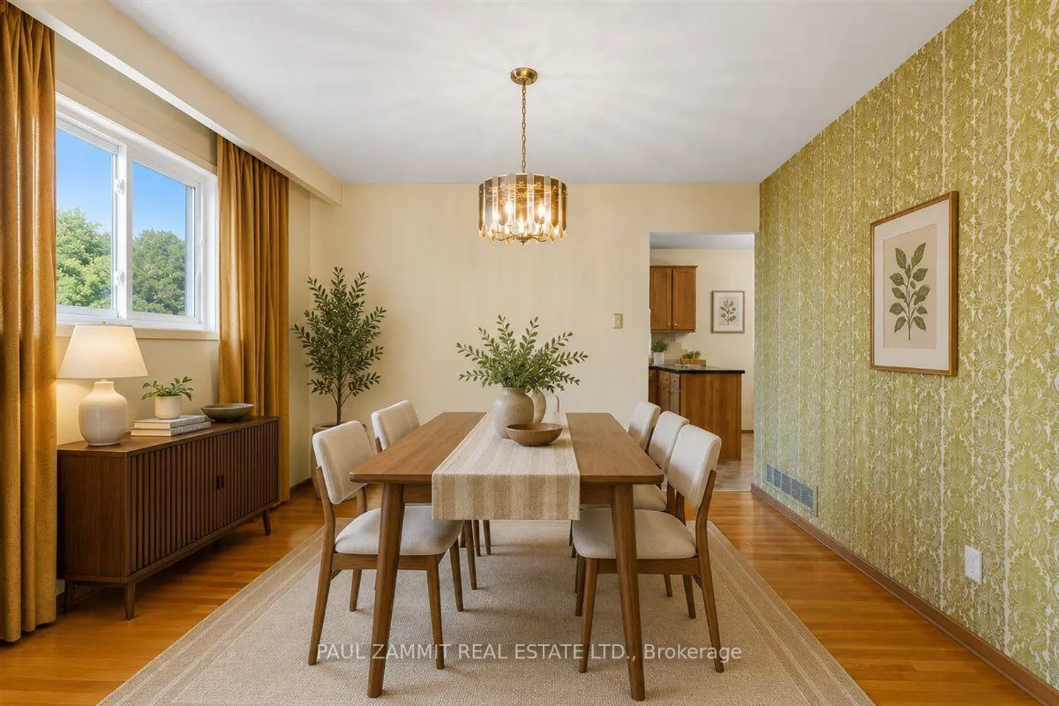 56 Coral Harbour Crescent photo 3