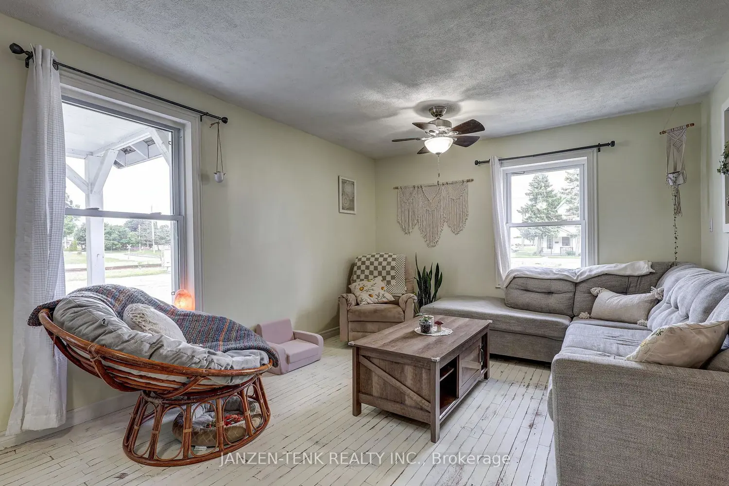 136 King Street photo 4