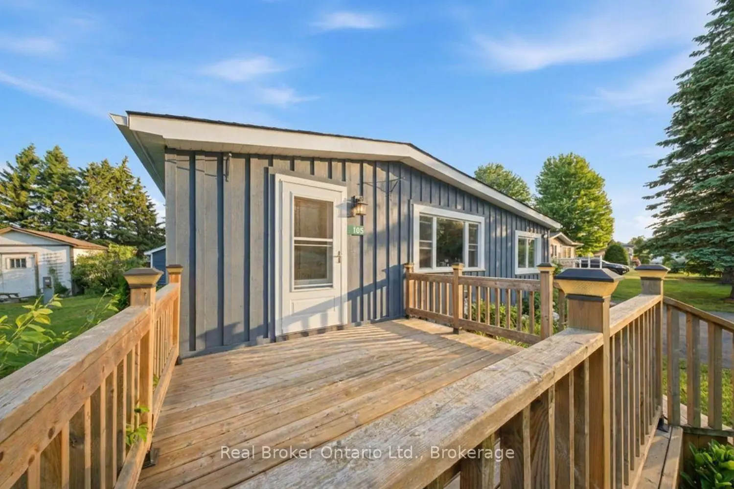 105 Meadows Drive photo 2