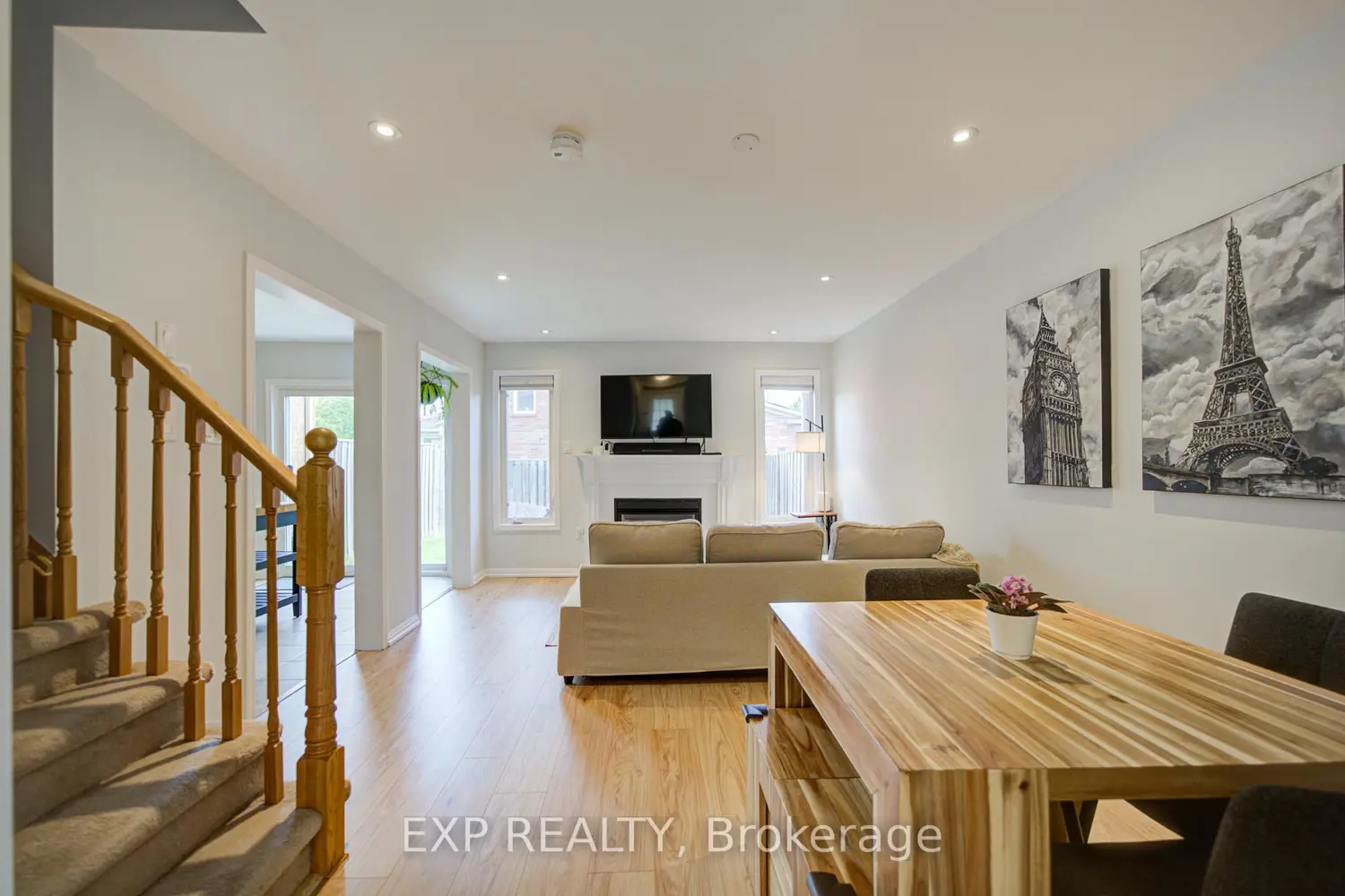 34 Kartok Avenue photo 3