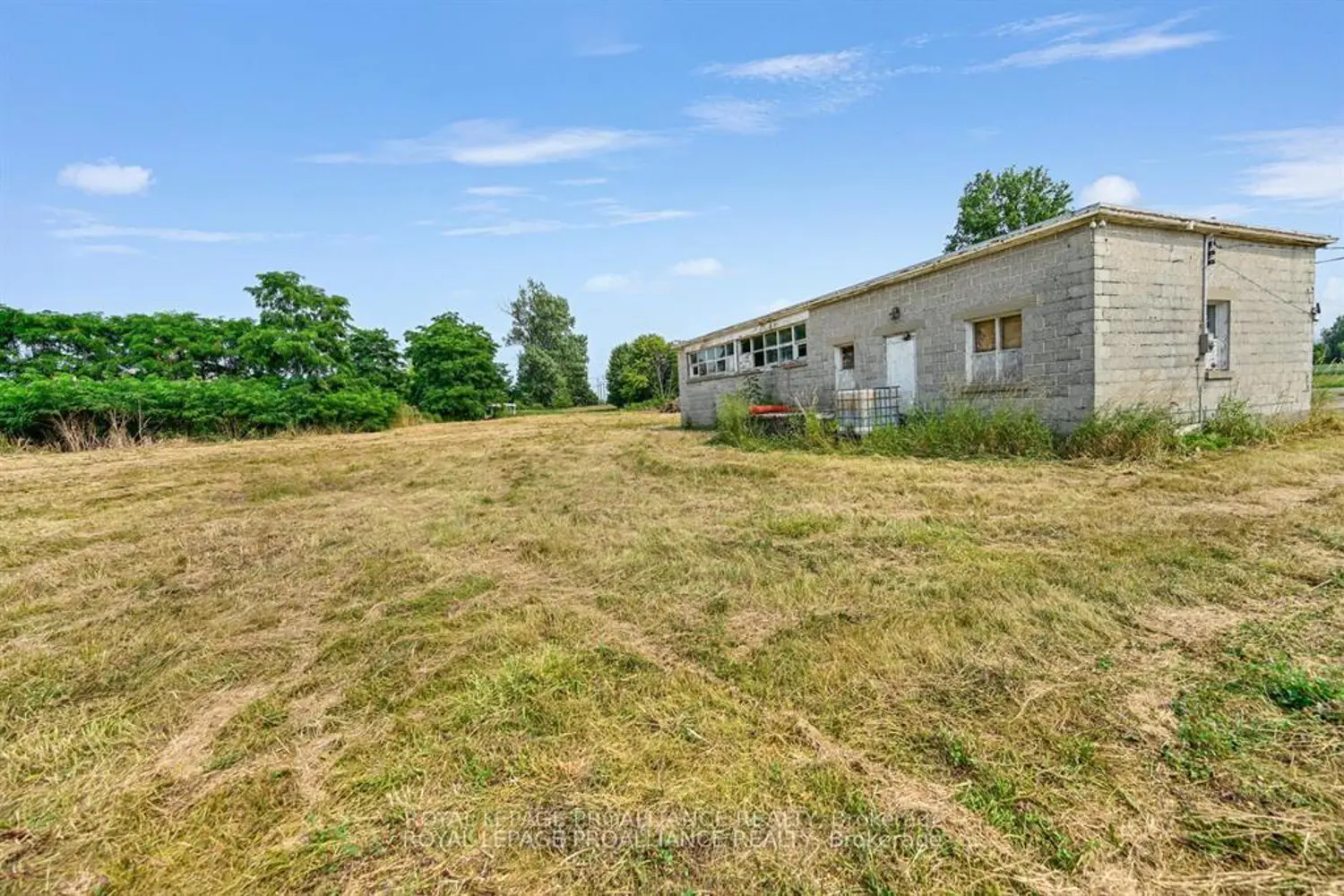 608 Froom Road photo 2