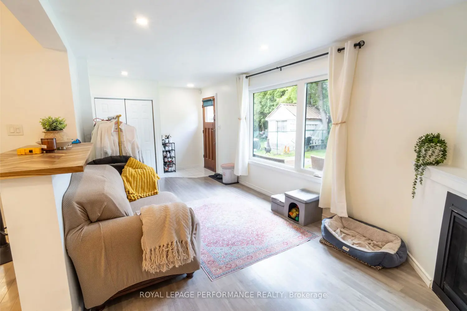 141 Chevrier Avenue photo 4