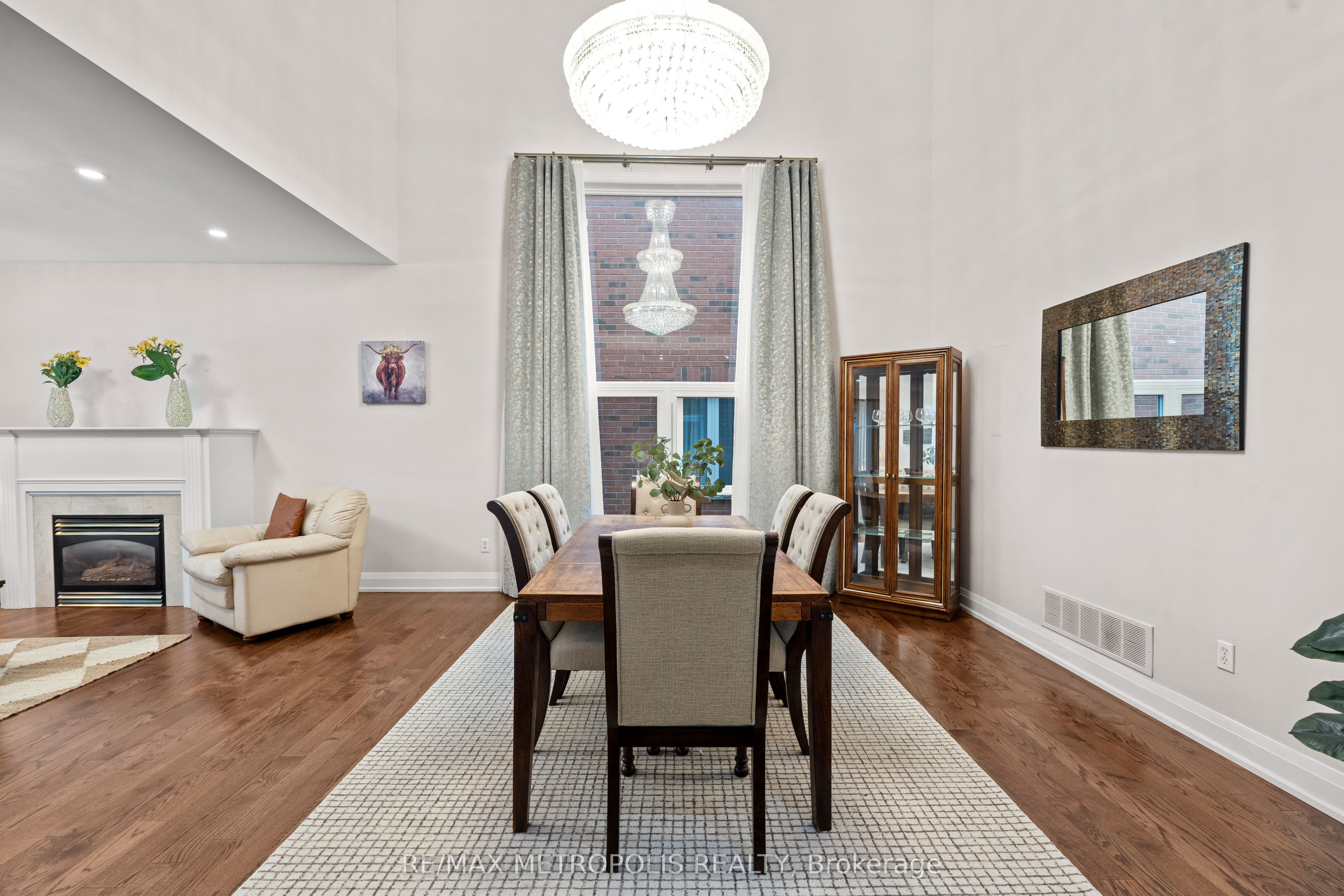 Main & Upper-552 Feathergrass Crescent, Mississauga, ON, L4Z 3Y5