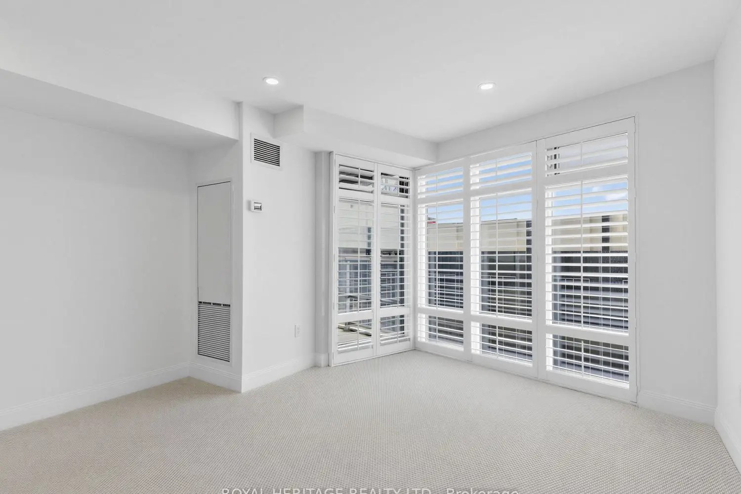 2181 Yonge Street 2305 photo 4