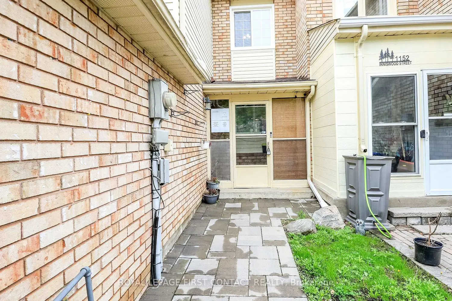 1154 Inniswood Street photo 3