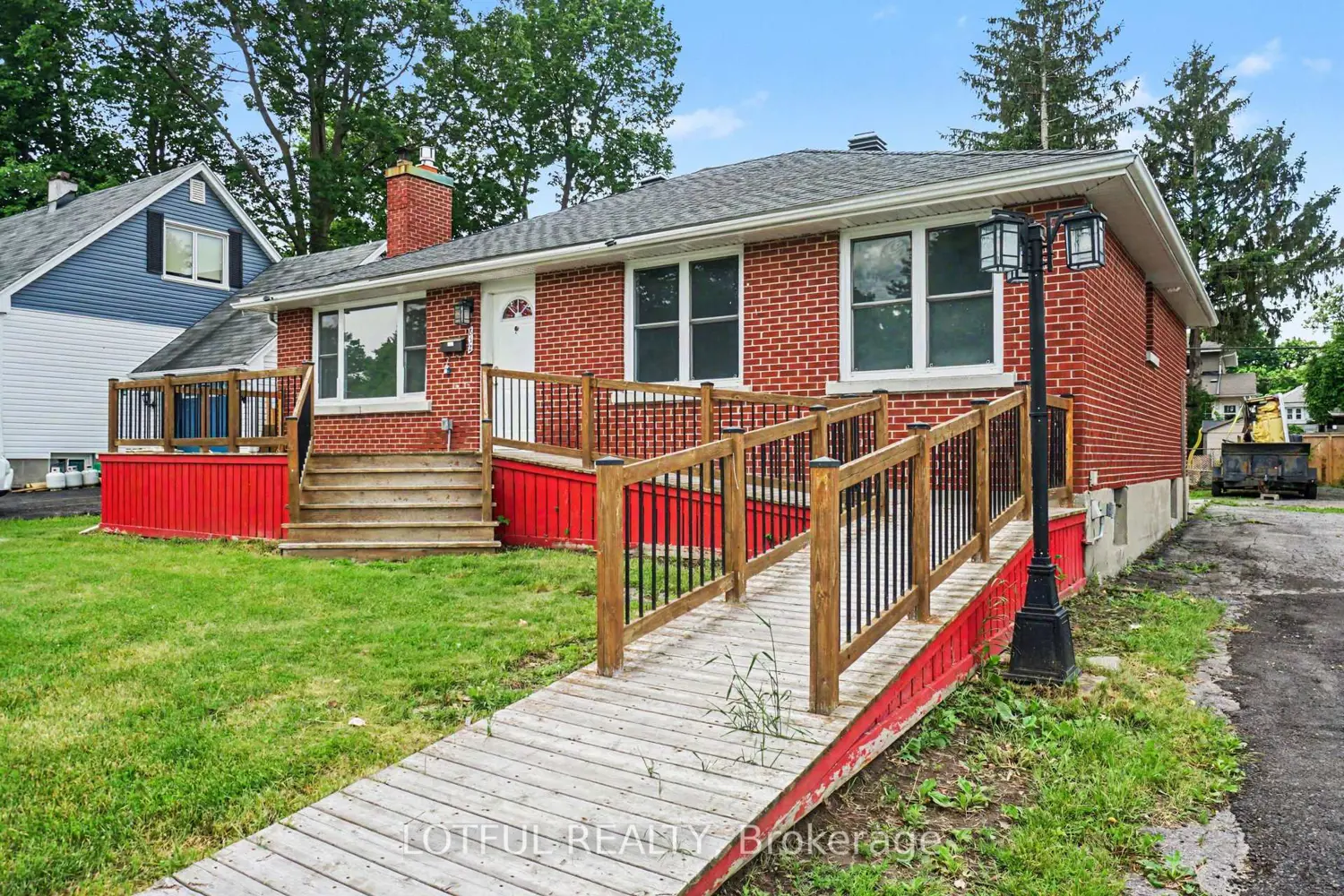 832 Rex Avenue photo 3