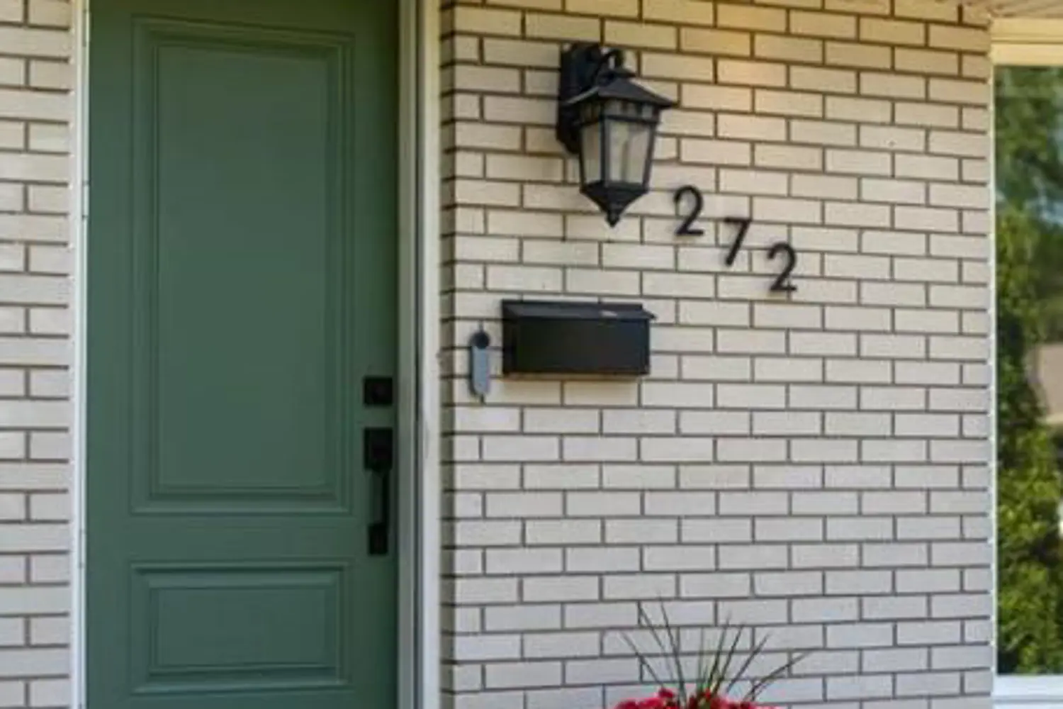272 Alma Lane photo 4