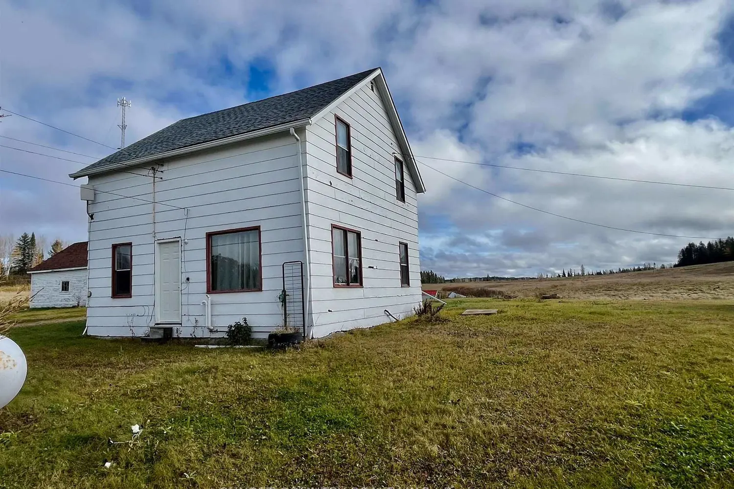 2541 Hwy 105