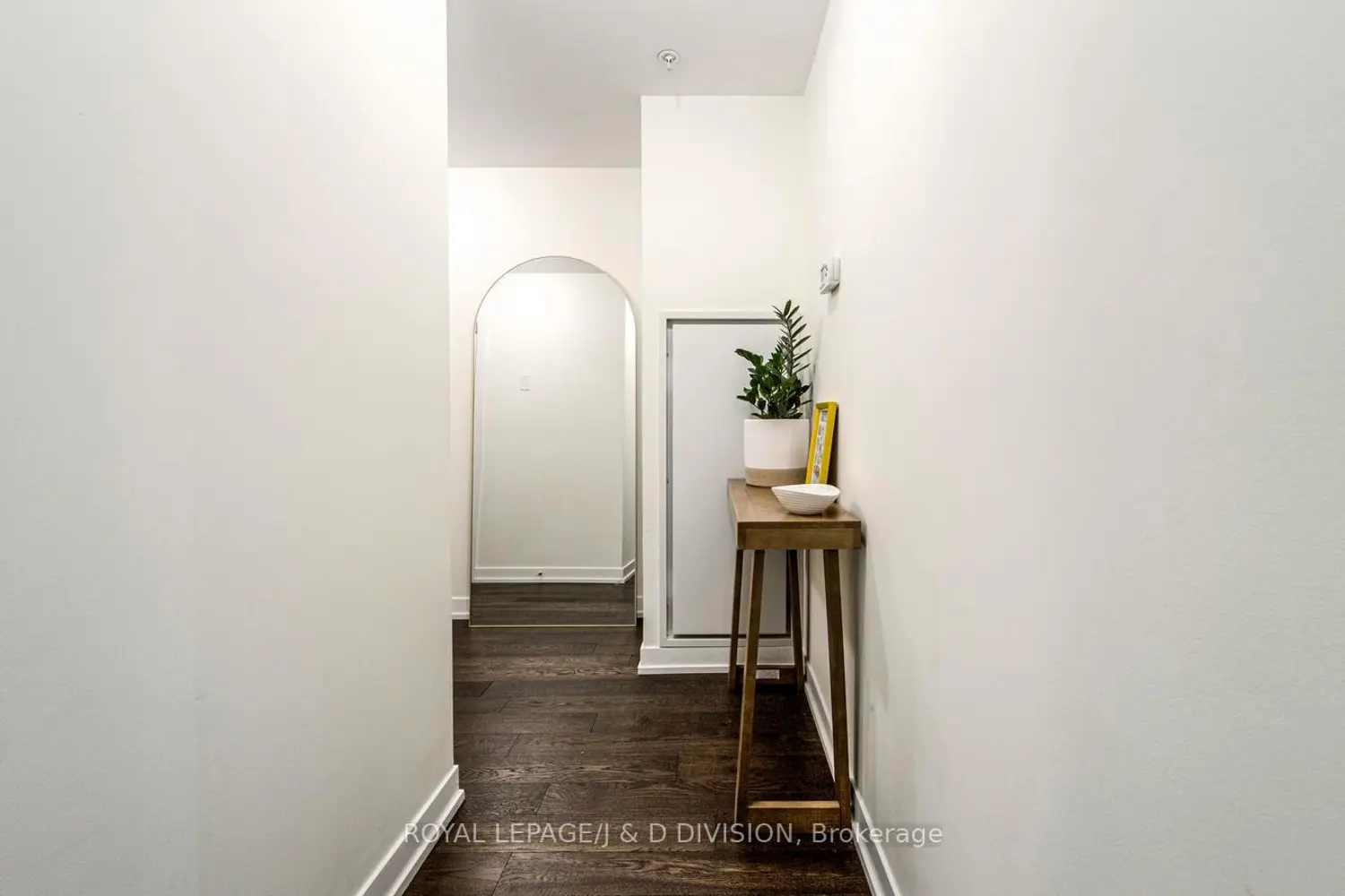 36 Howard Park Avenue 503 photo 2
