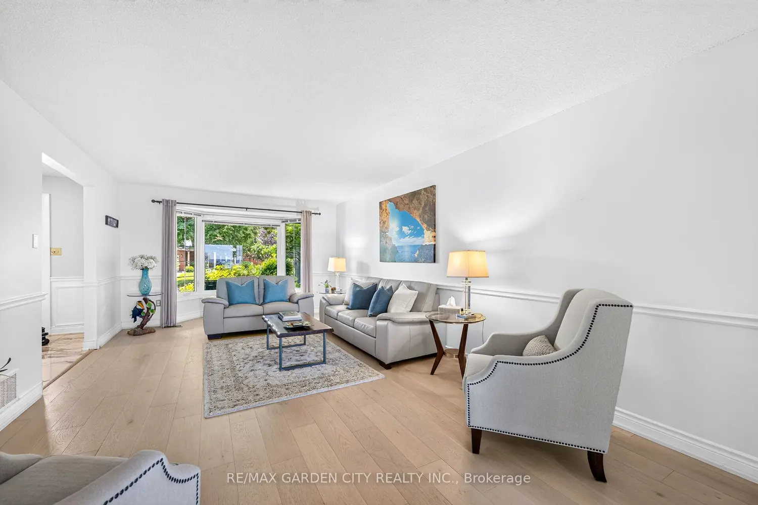 15 Cheval Drive photo 2