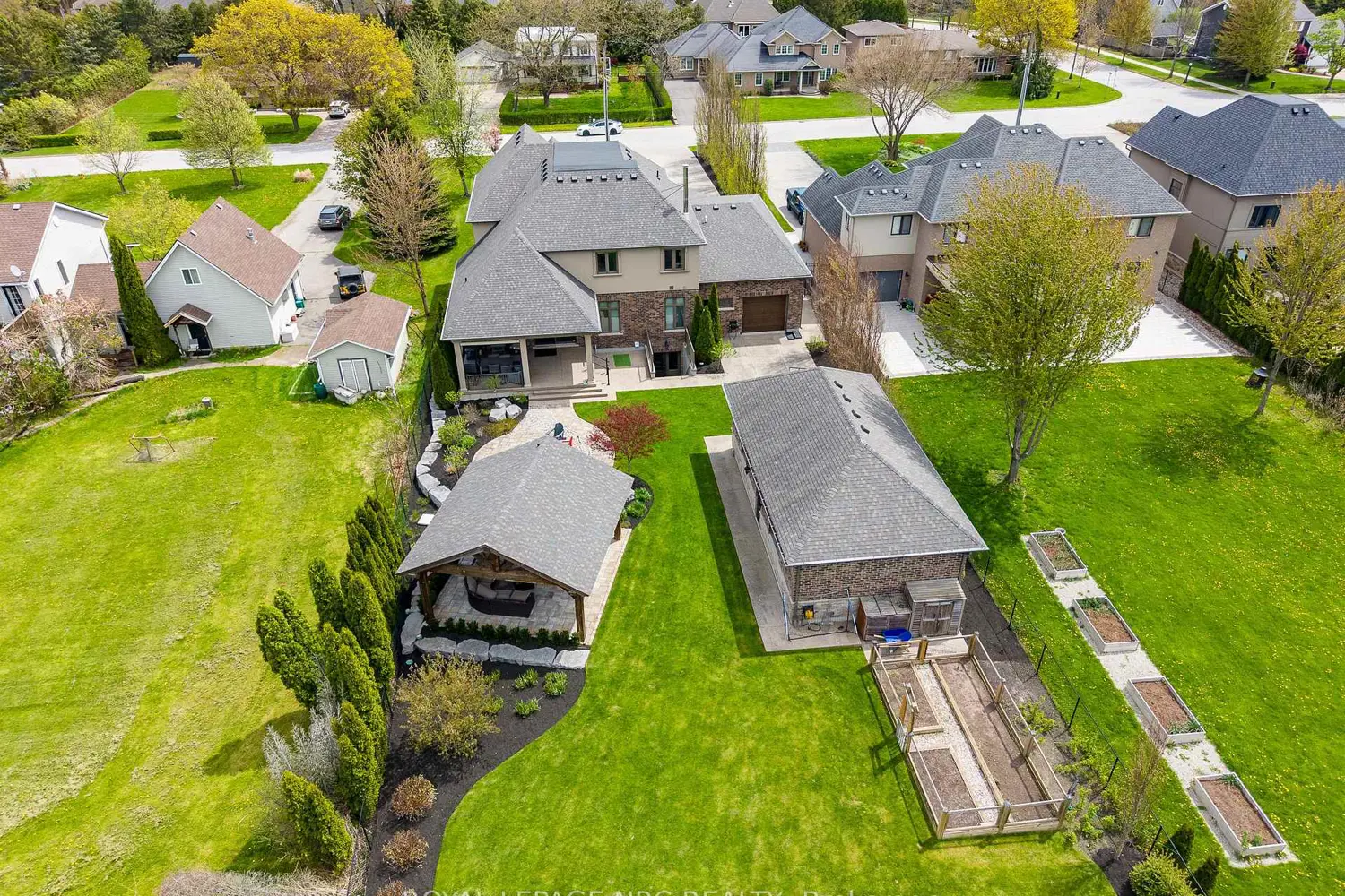 294 Tanbark Road photo 2