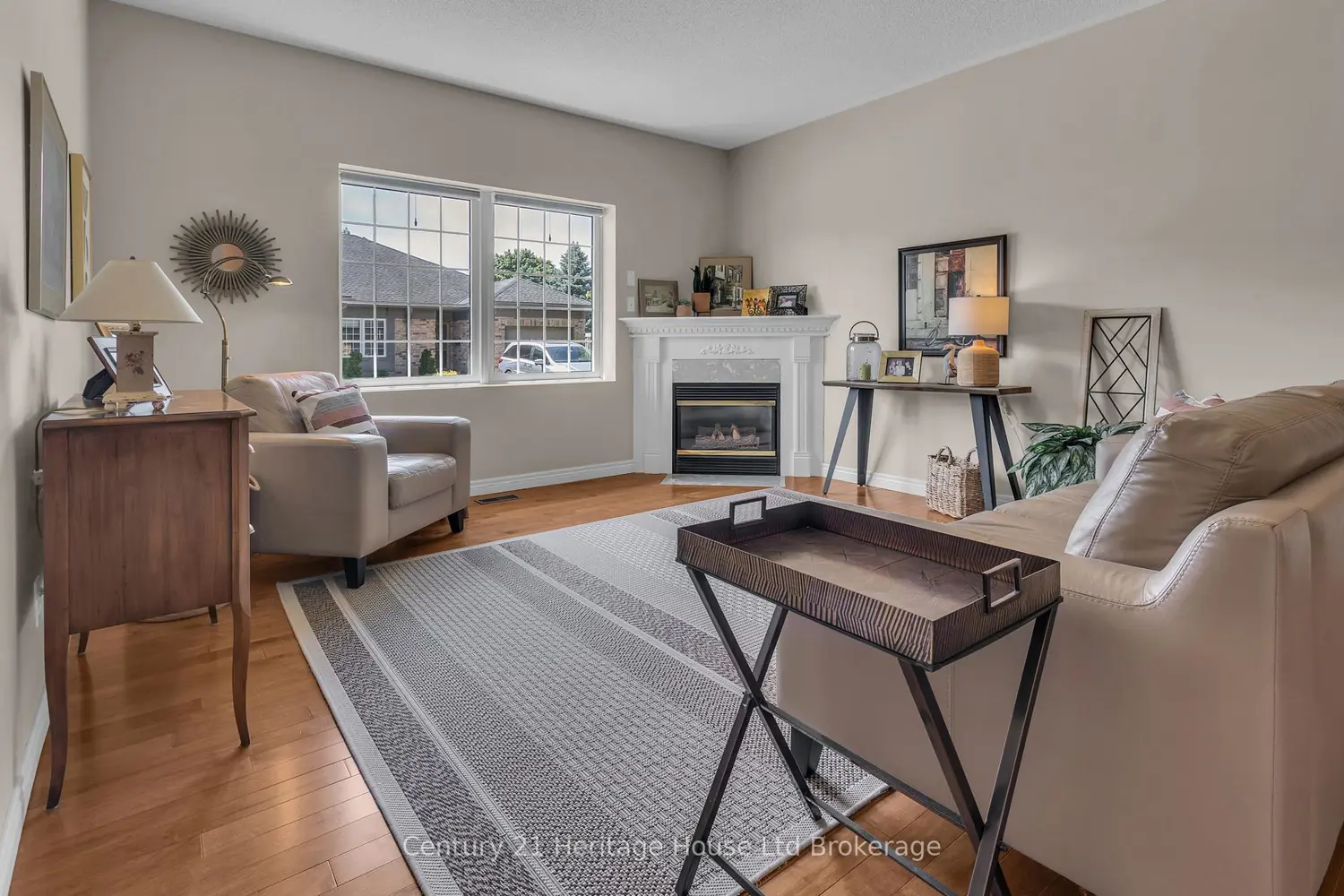 105 King Street 8 photo 4