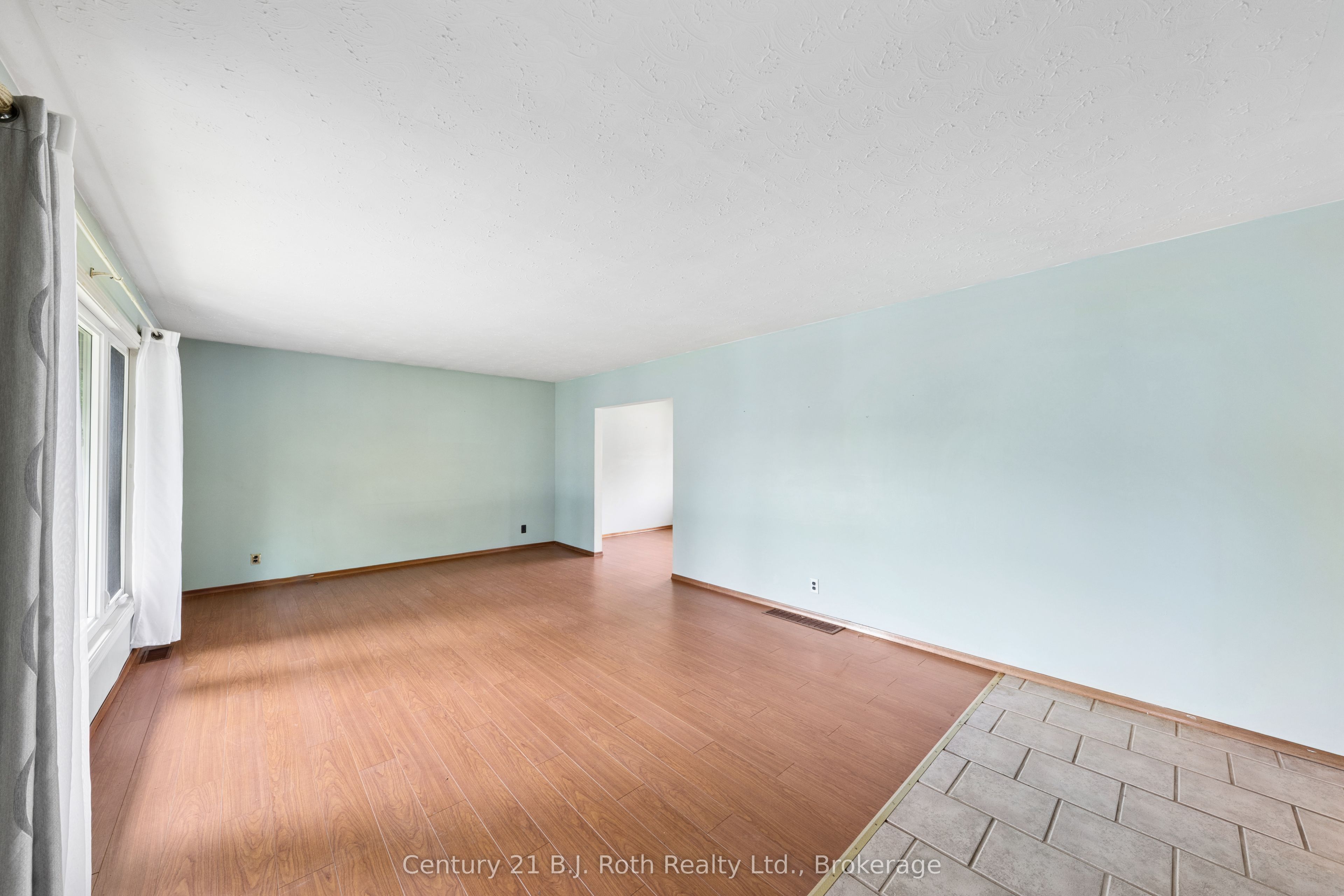 8240 93 Highway, Tiny, ON, L0K 2E1 photo 4