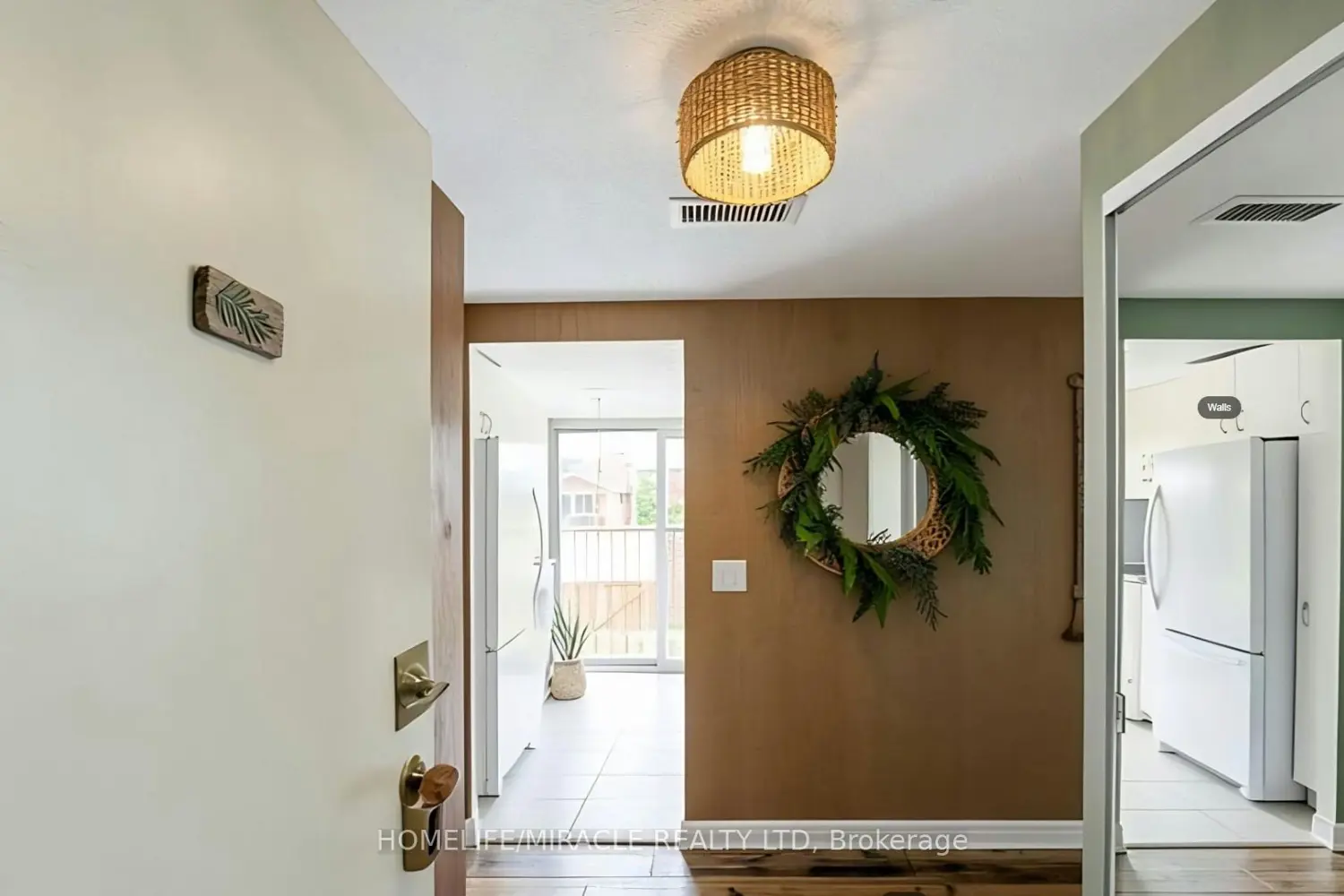 4872 Valley Way 201 photo 2