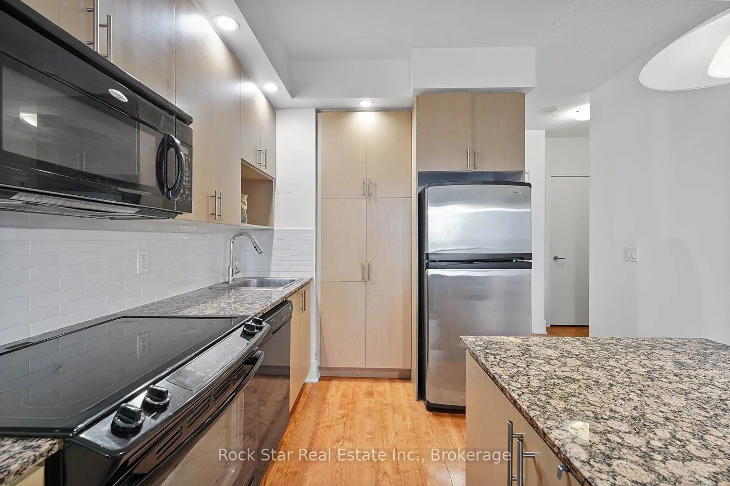 181 Wynford Drive 706 photo 4