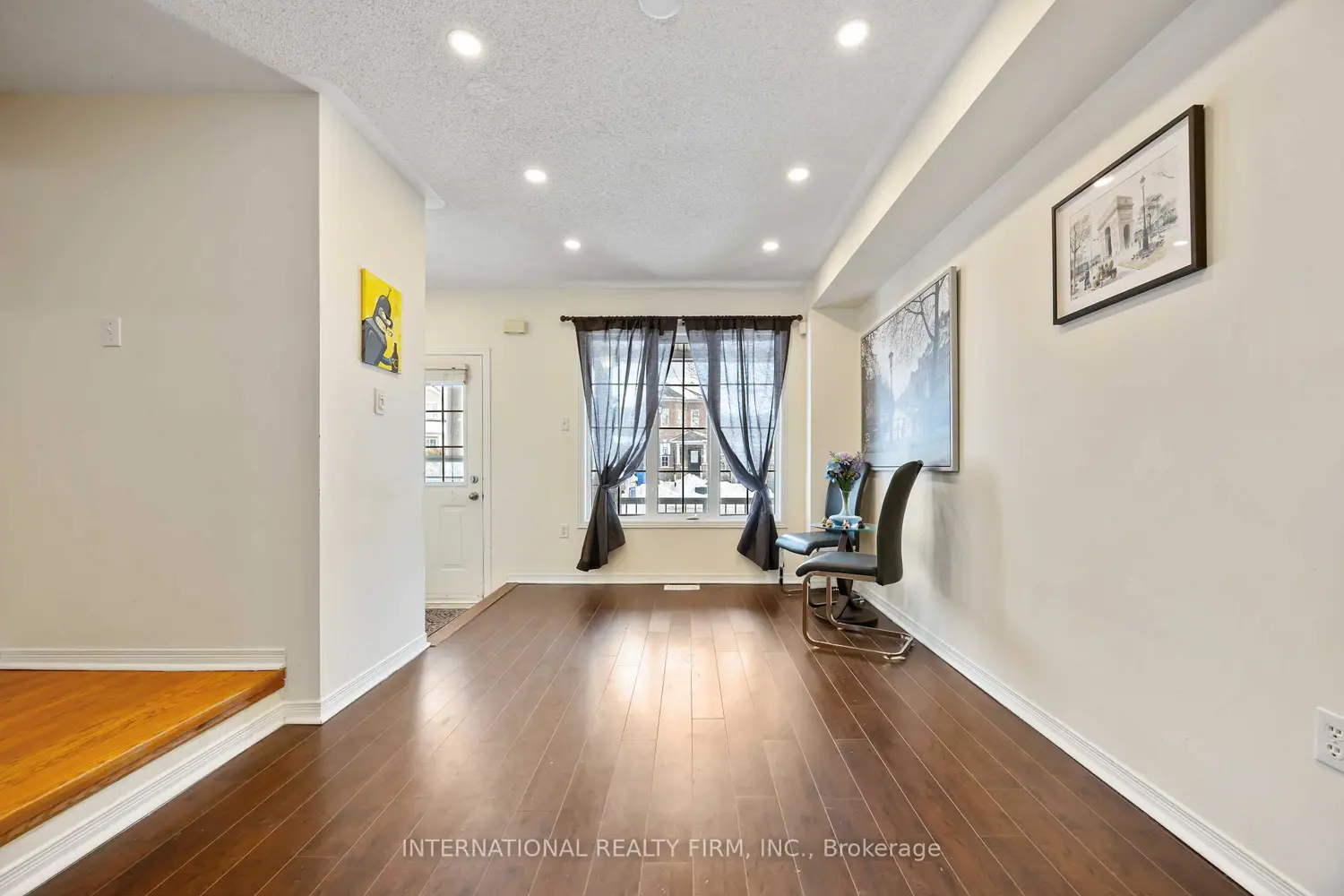 340 Flagstone Way photo 5