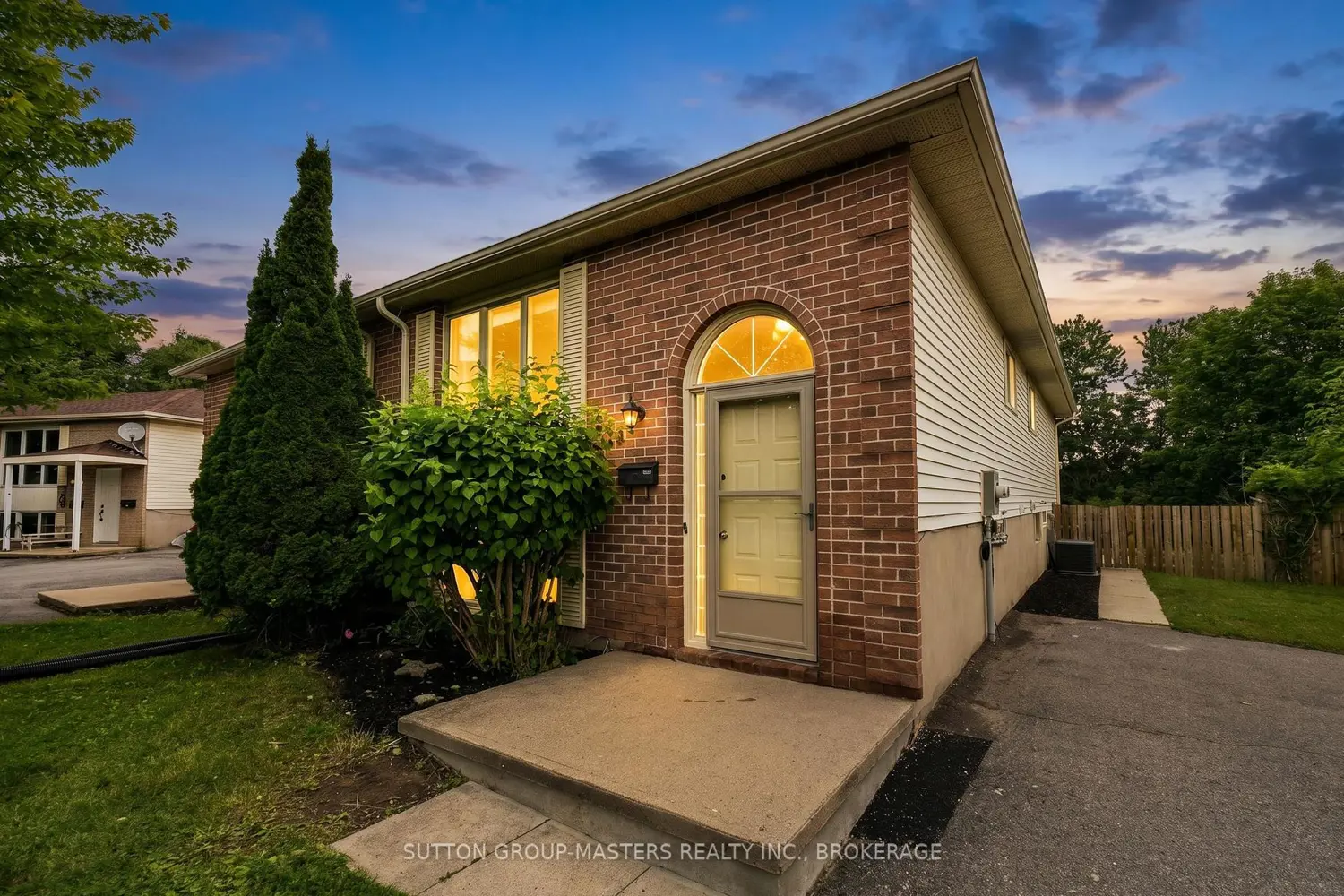280 Owens Crescent