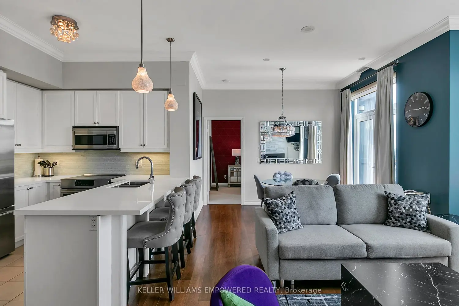 1135 Royal York Road 1406 photo 5