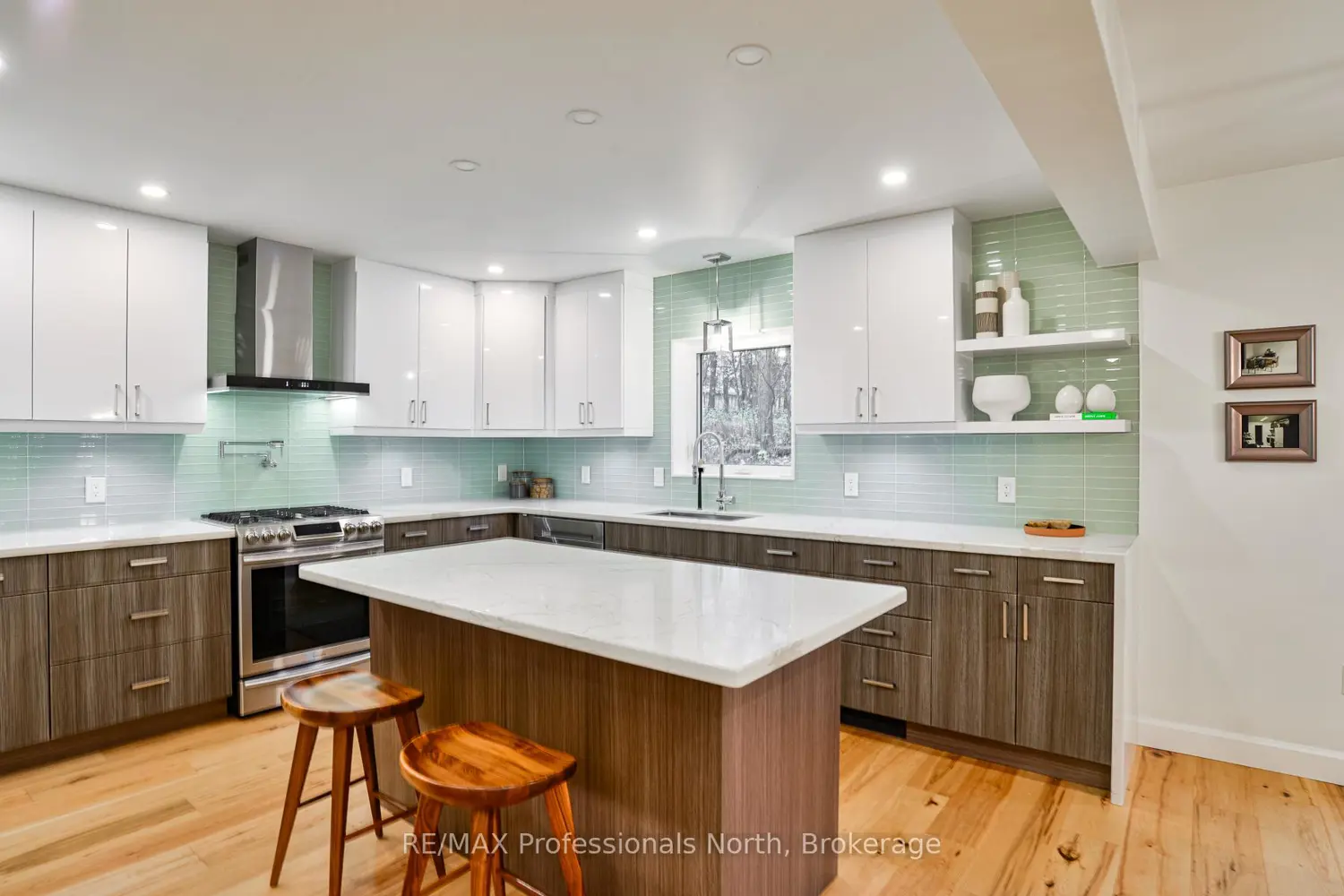 225 Blanchard Street photo 4