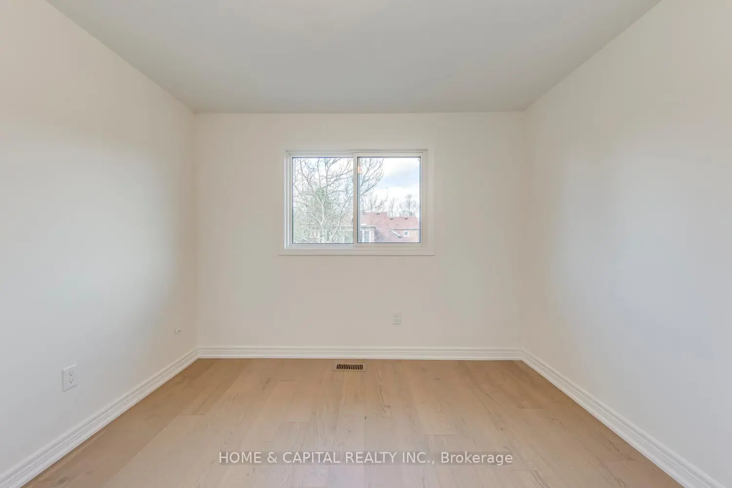 1210 Leewood Drive photo 5