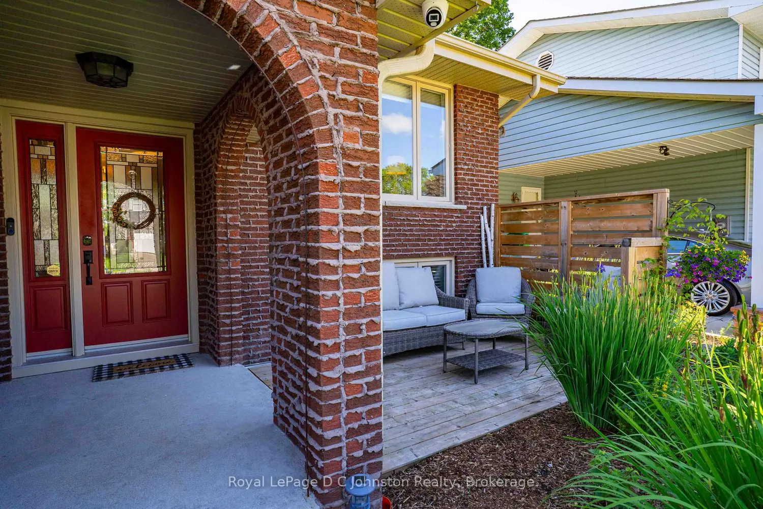 126 5Th Avenue photo 2
