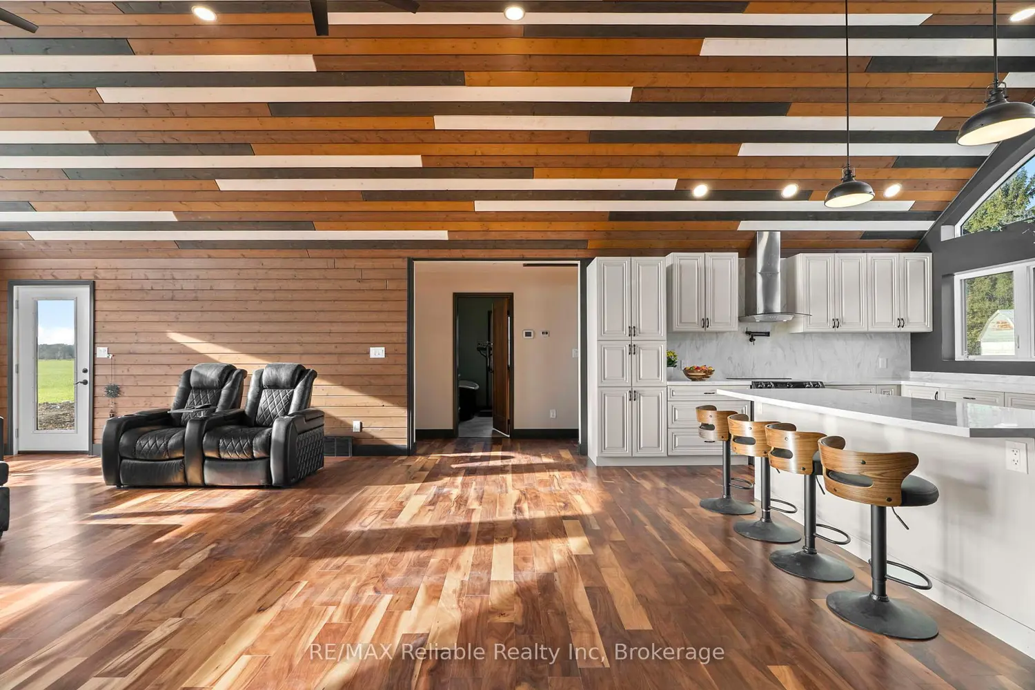 43841 Cranbrook Road photo 2