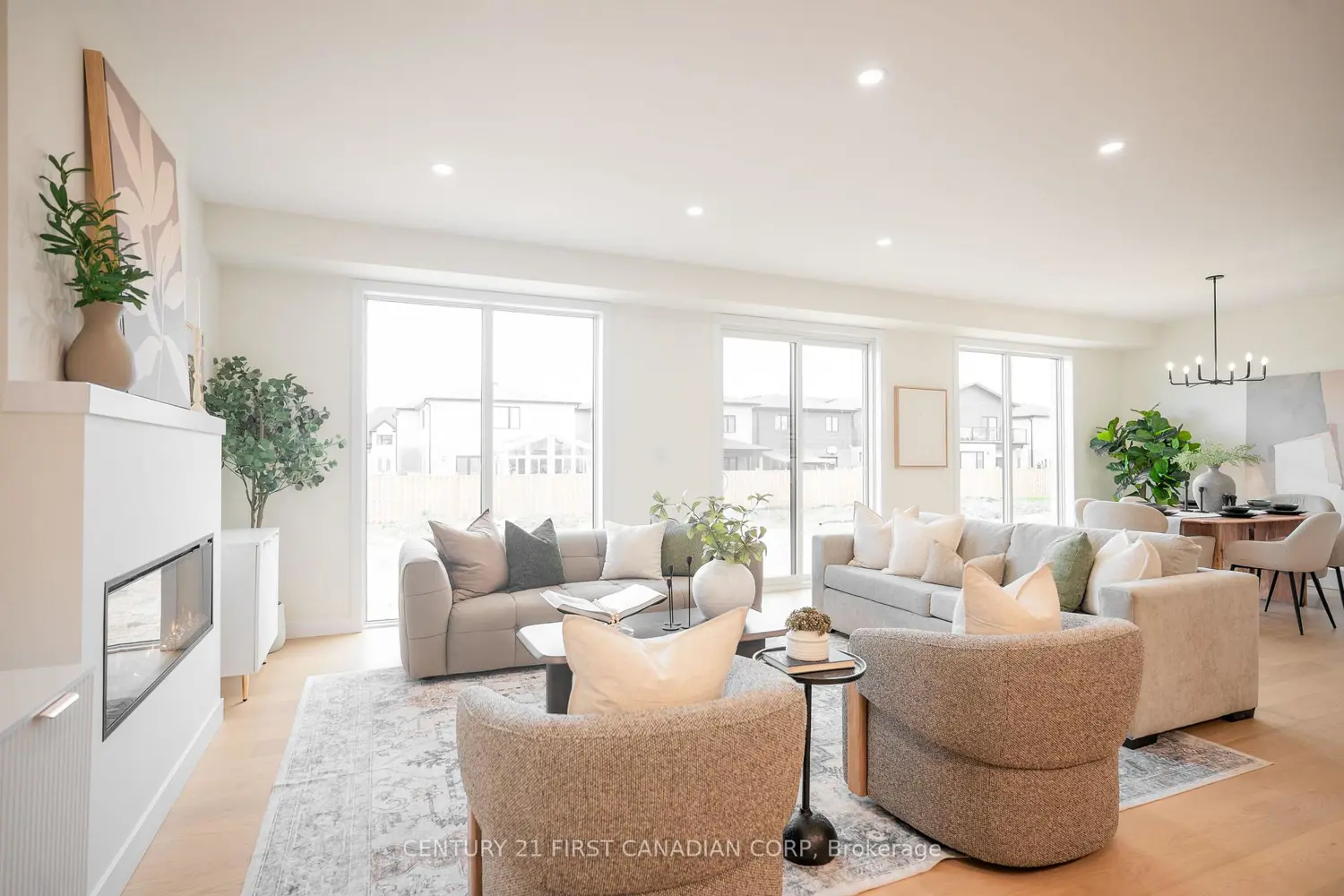 1378 Shields Place photo 5