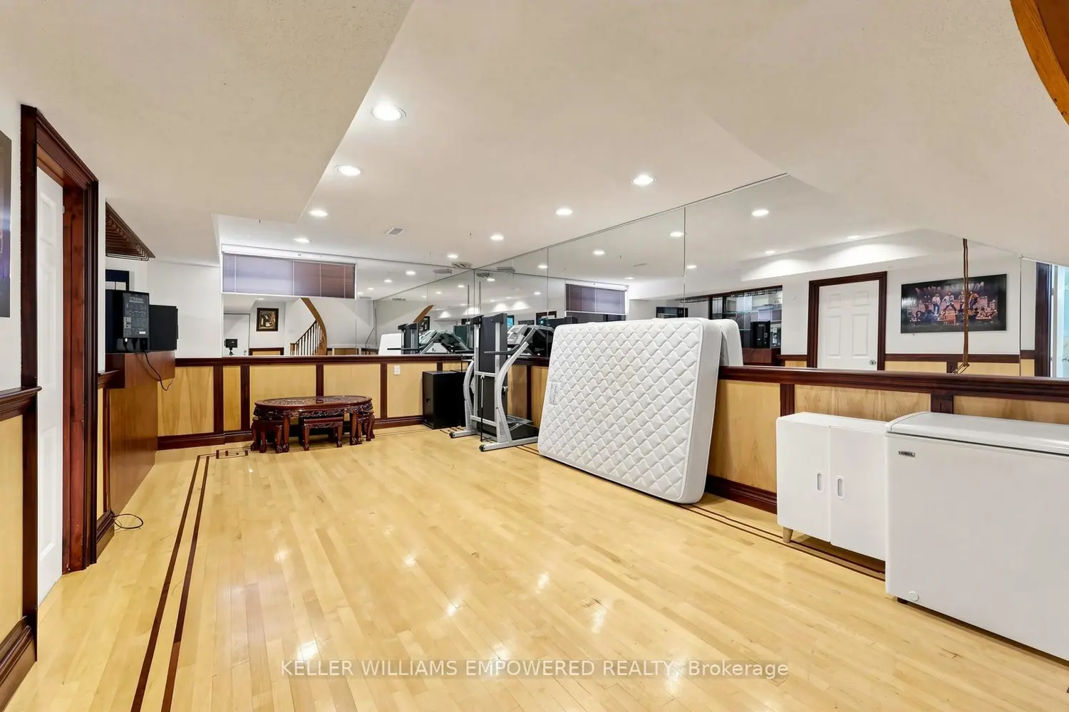 156A Dowling Avenue photo 3