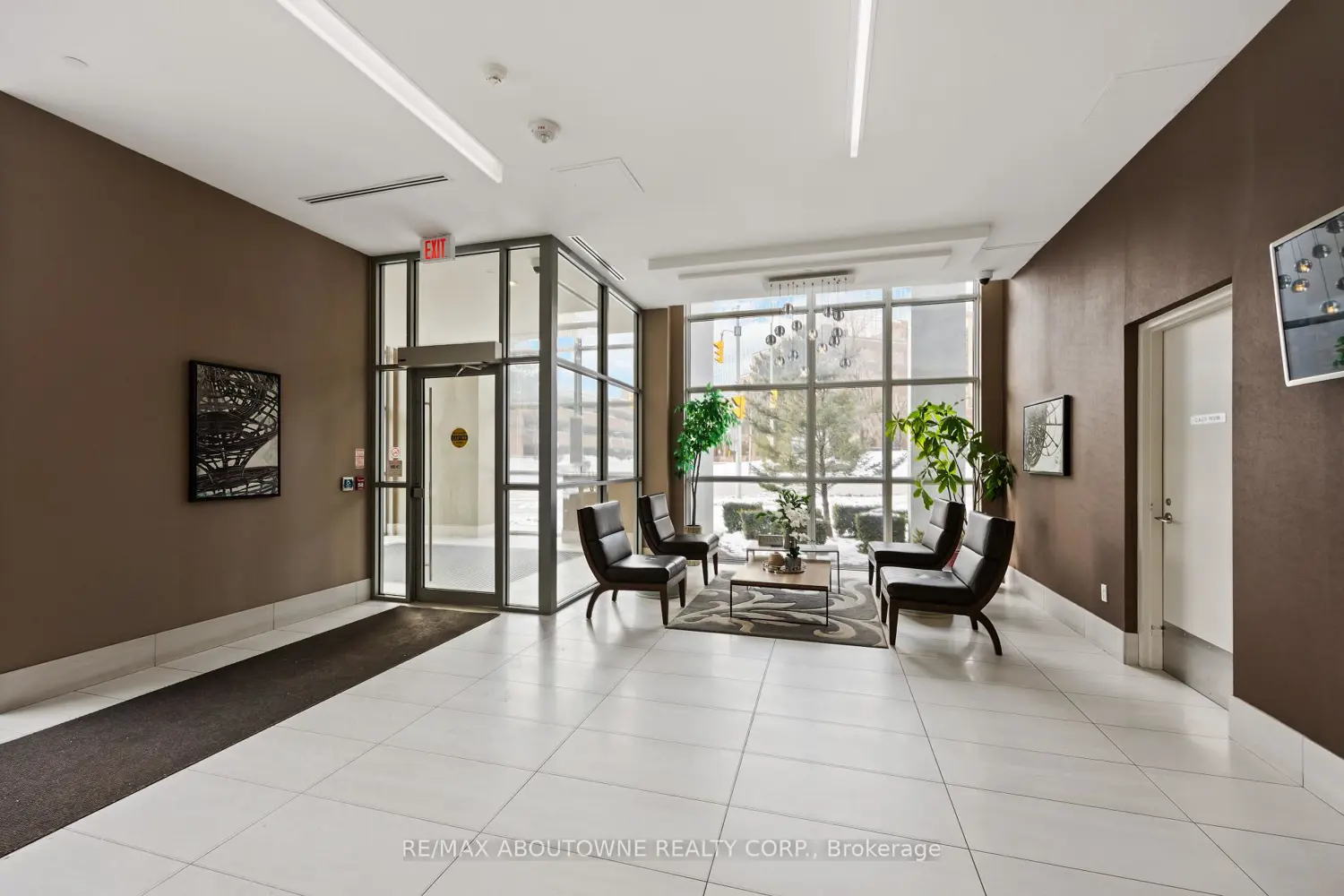 275 Yorkland Road 306