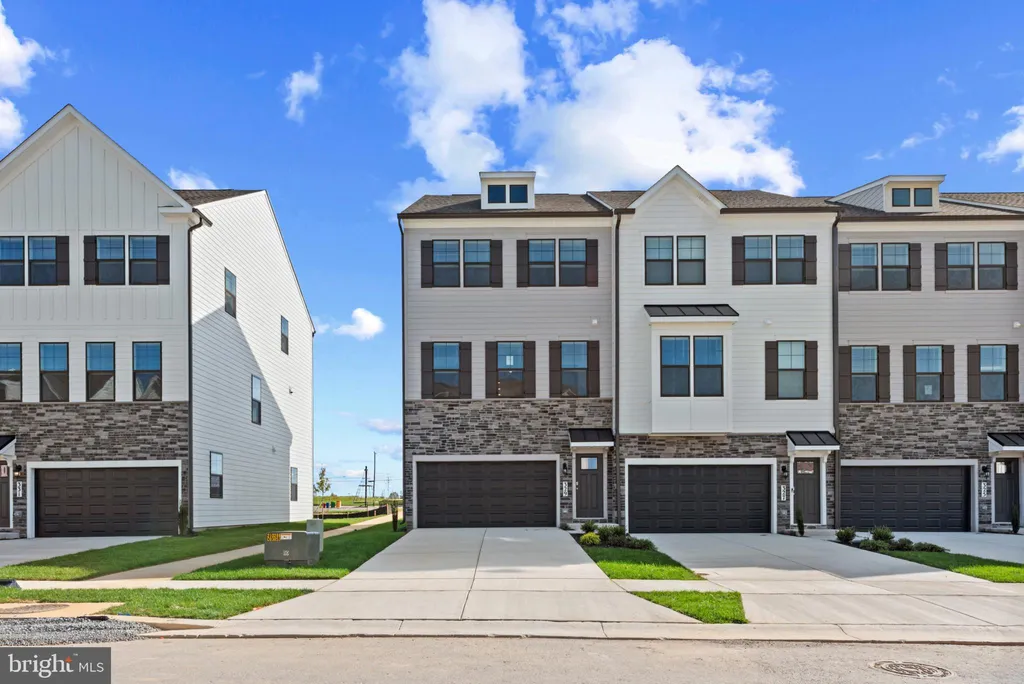 379 Ensemble Way, Frederick, MD 21701 photo 3