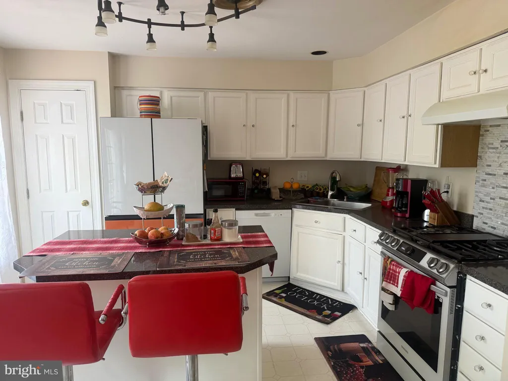 3530 Hammerstone Road, Laurel, MD 20724 photo 5