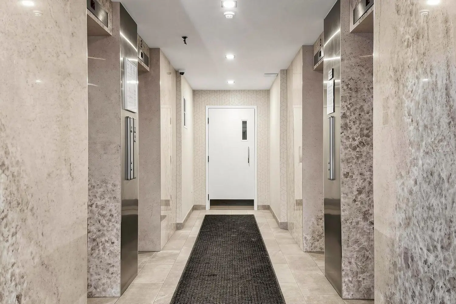 80 Antibes Drive 1503 photo 3