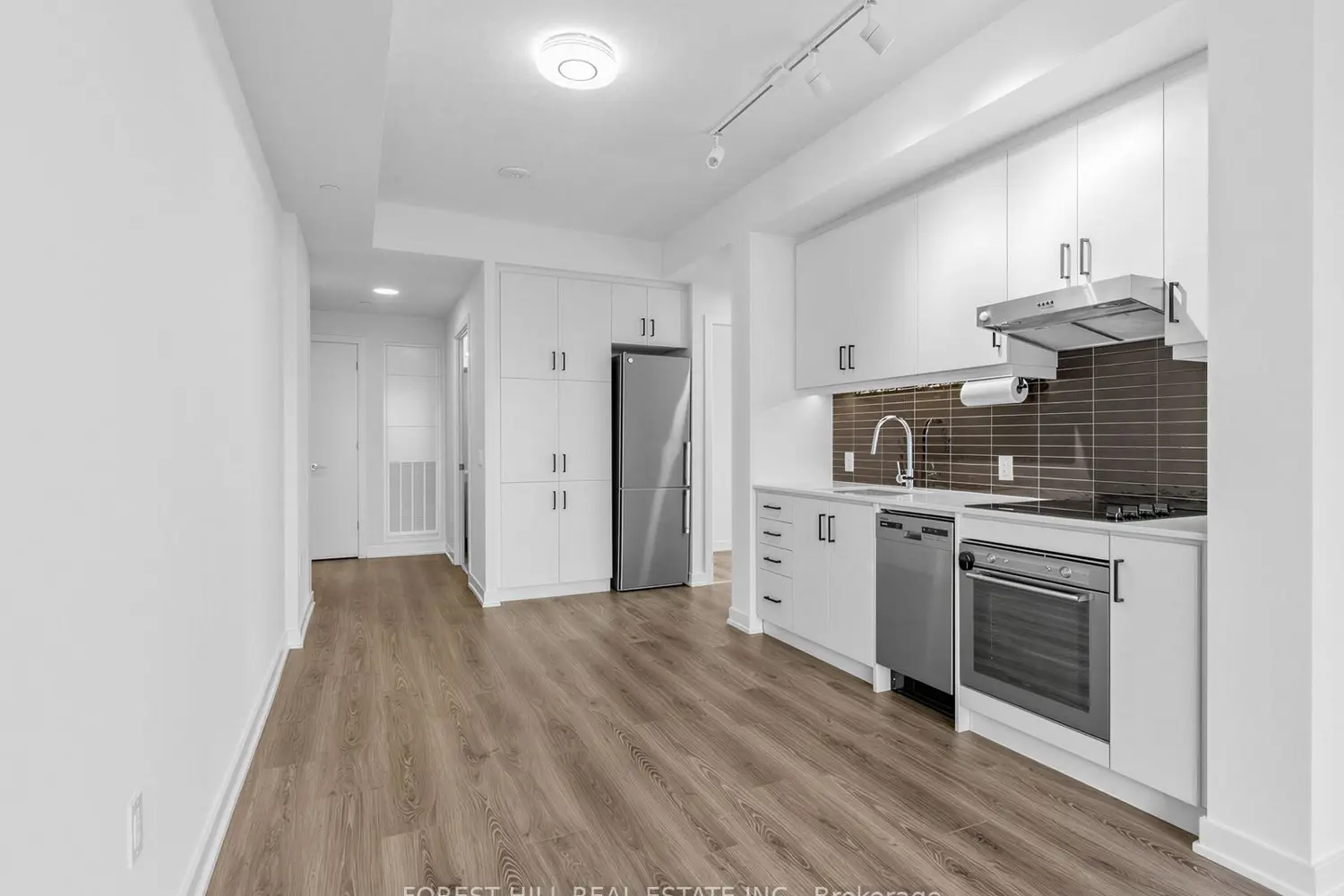 9 Tecumseth Street 807 photo 3