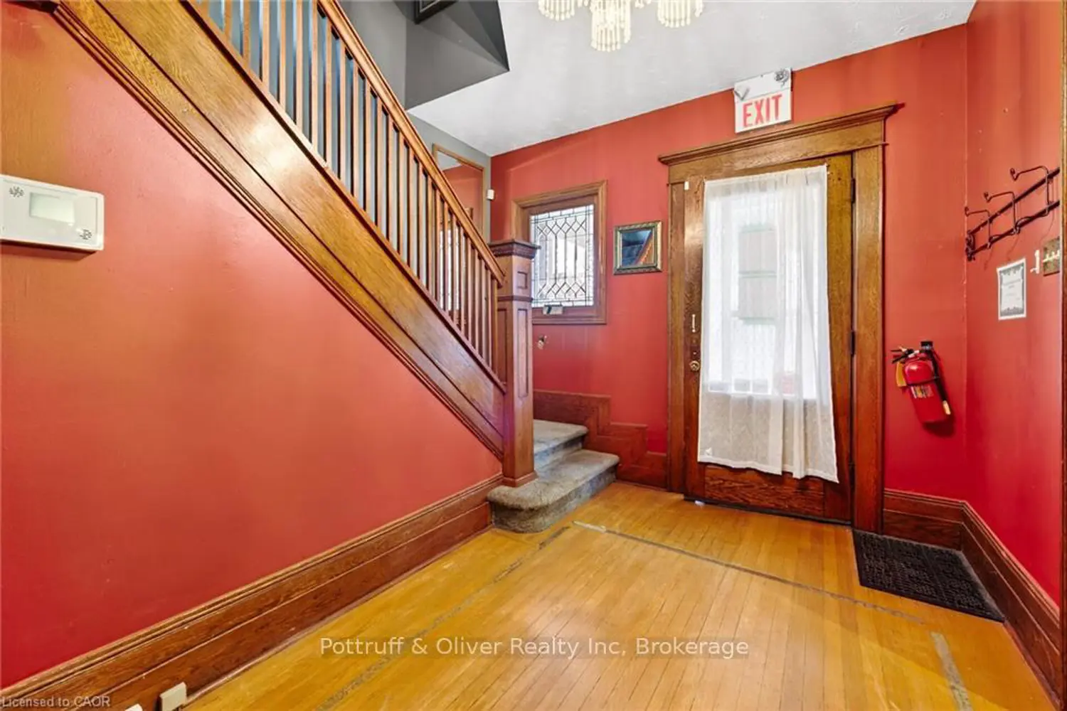 4637 Ellis Street photo 2