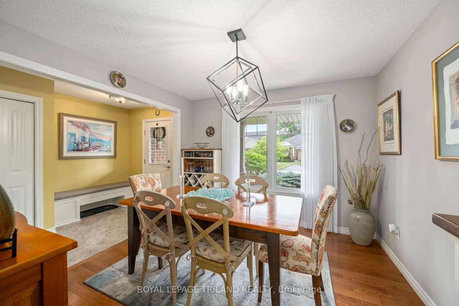 48 Circlewood Drive photo 4