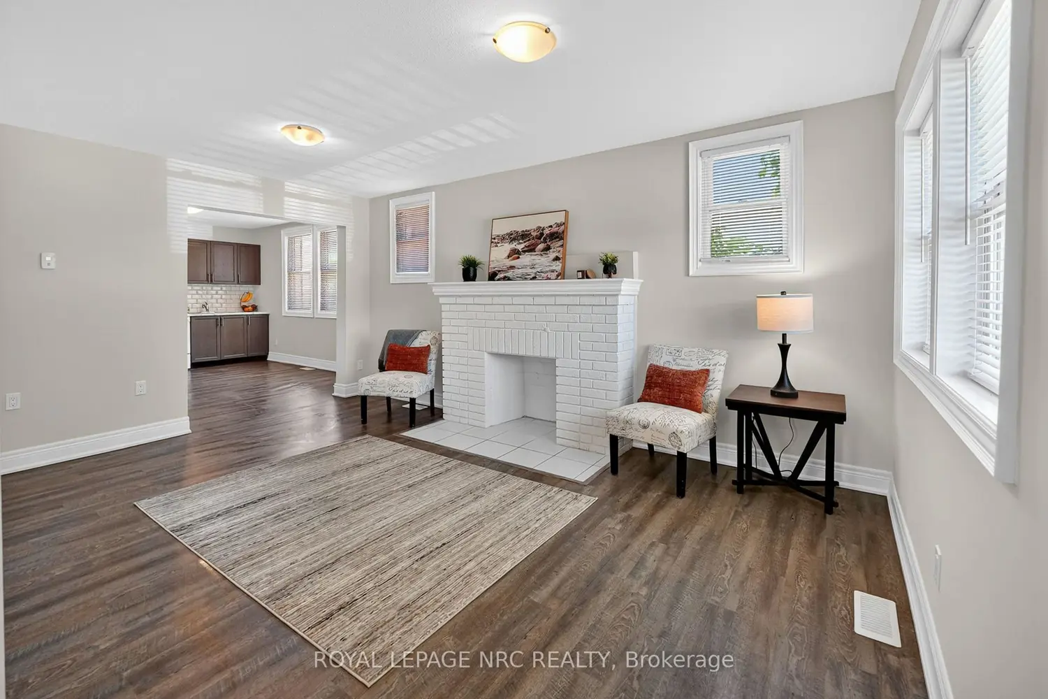 185 Catherine Street photo 2