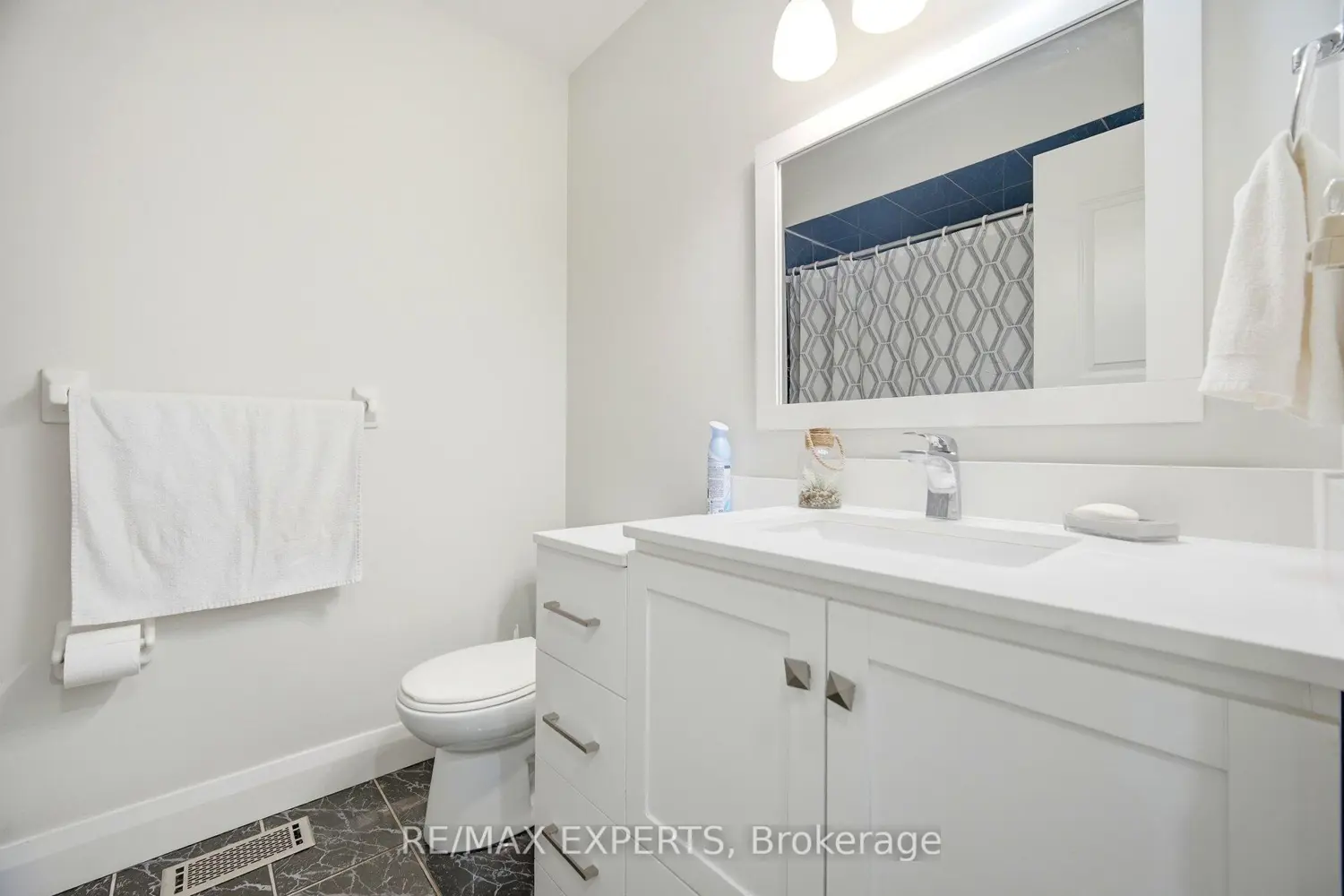 75 Corkwood Crescent photo 5