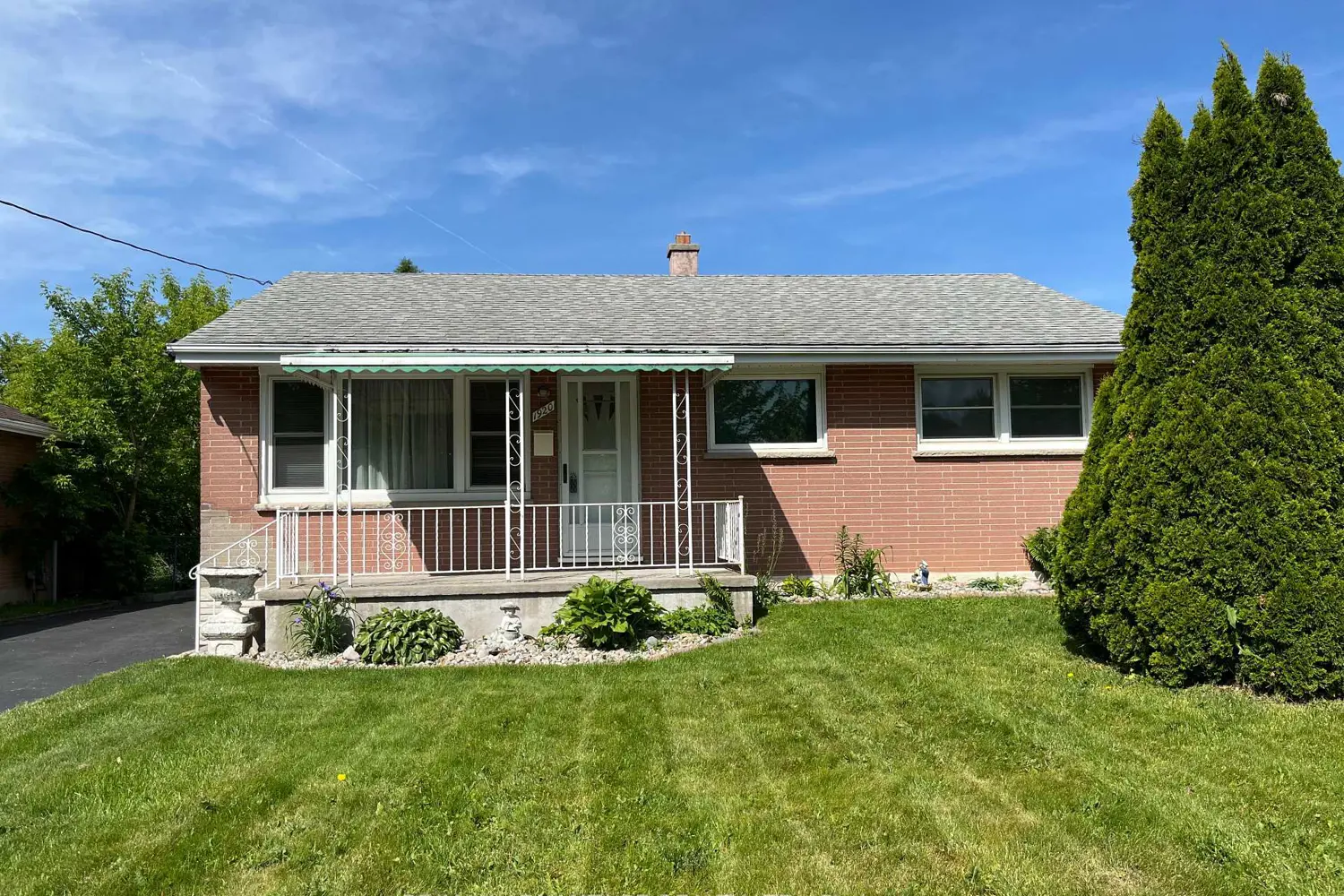 1920 Duluth Crescent