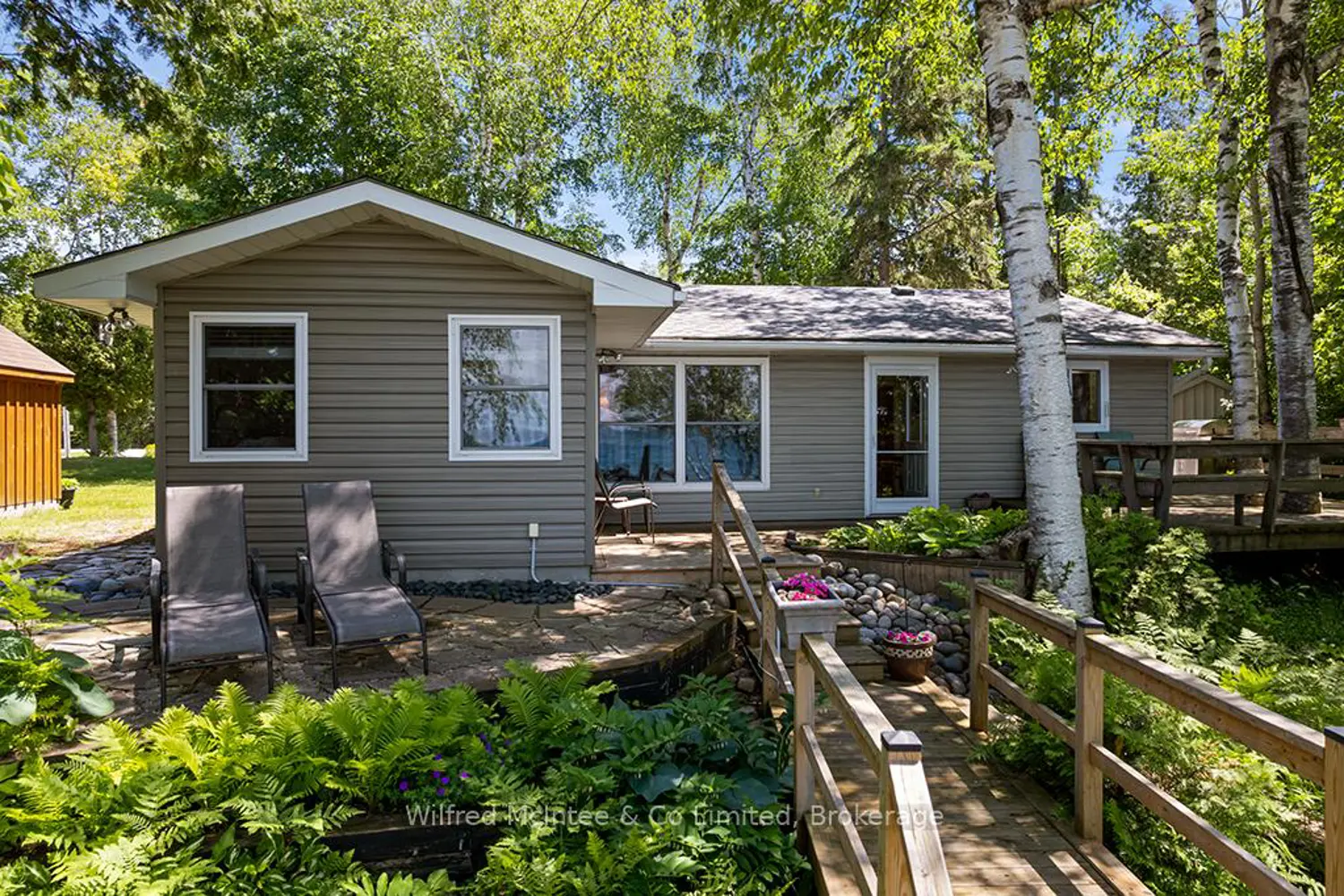 757 Bruce Road 13 photo 3