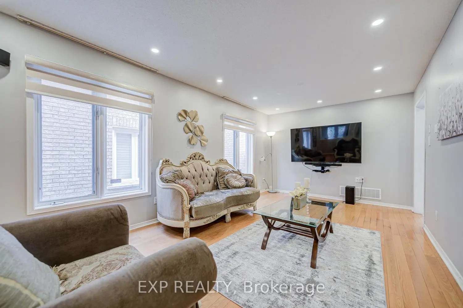 211 Sophia Road photo 5