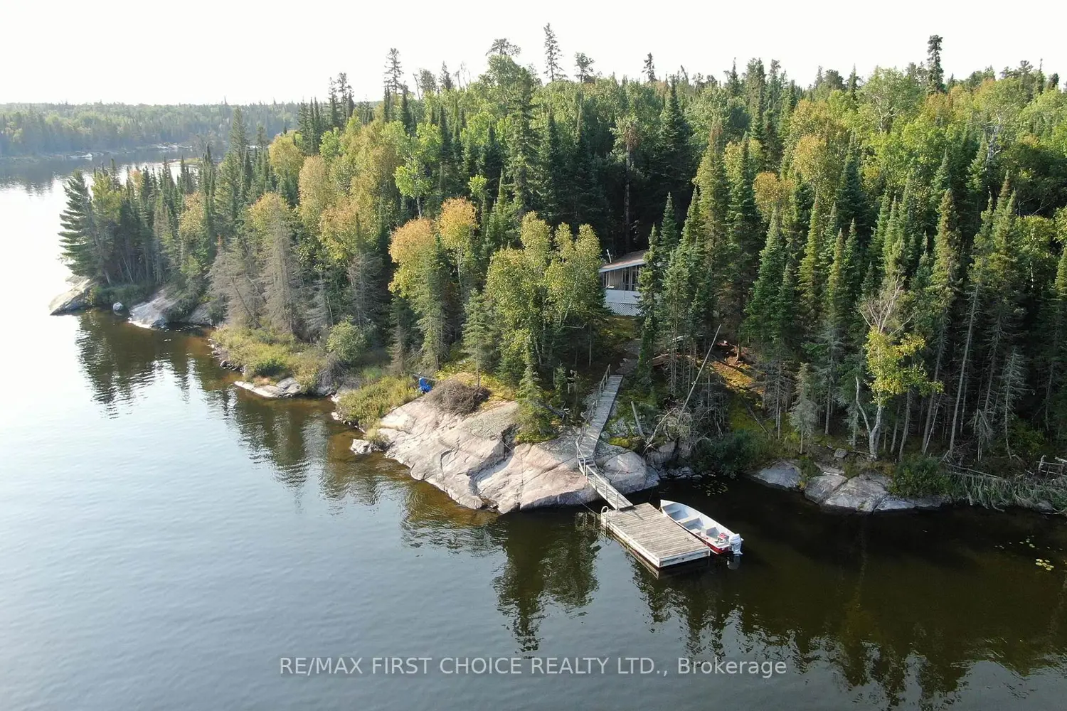 S882 Winnipeg River photo 2