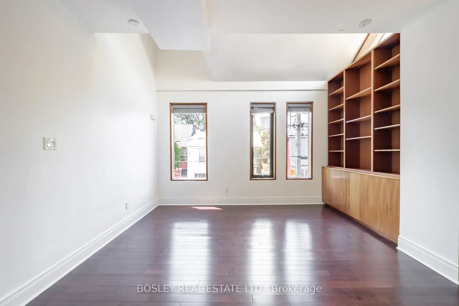 123 Hamilton Street photo 2