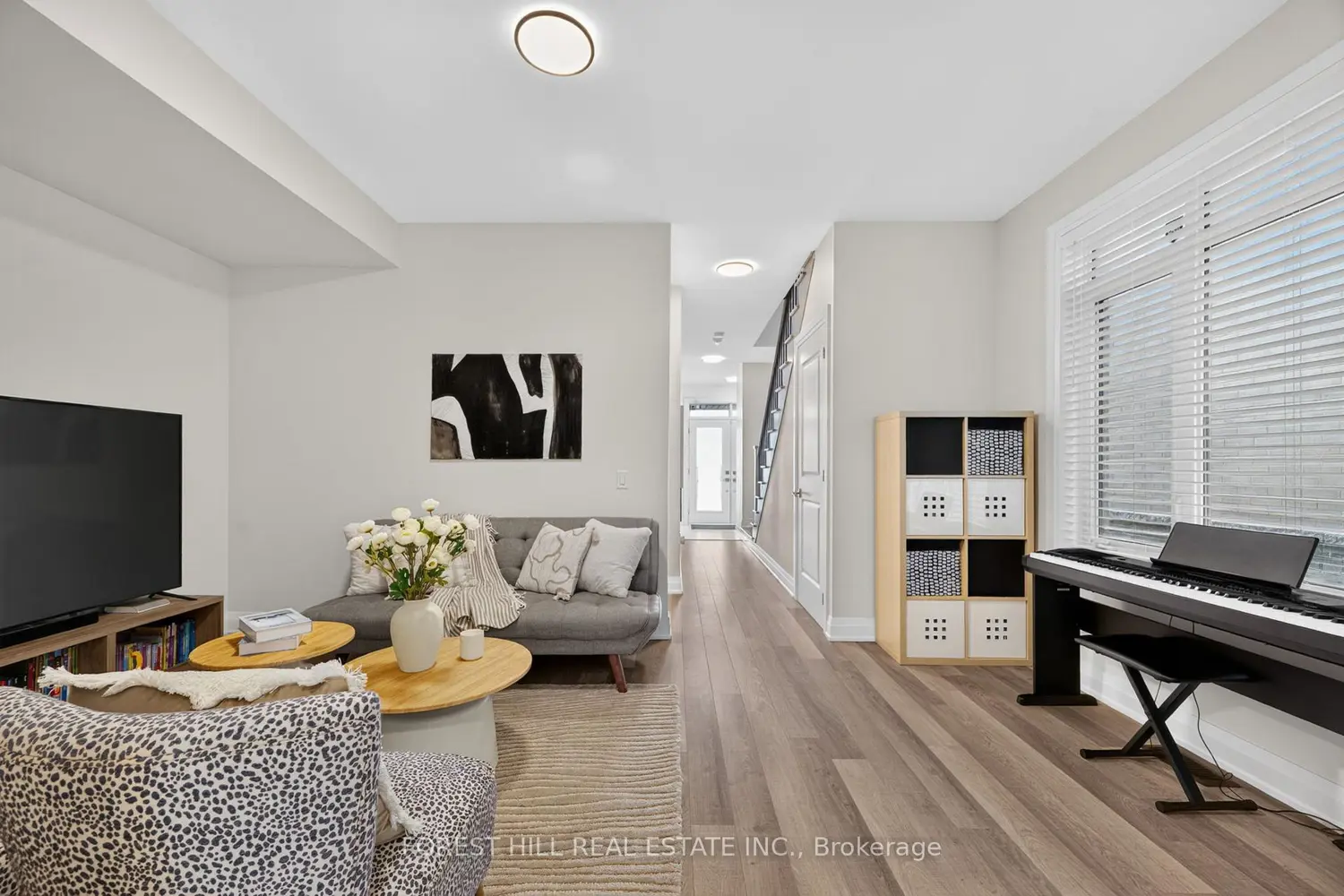 96 Salterton Circle photo 2